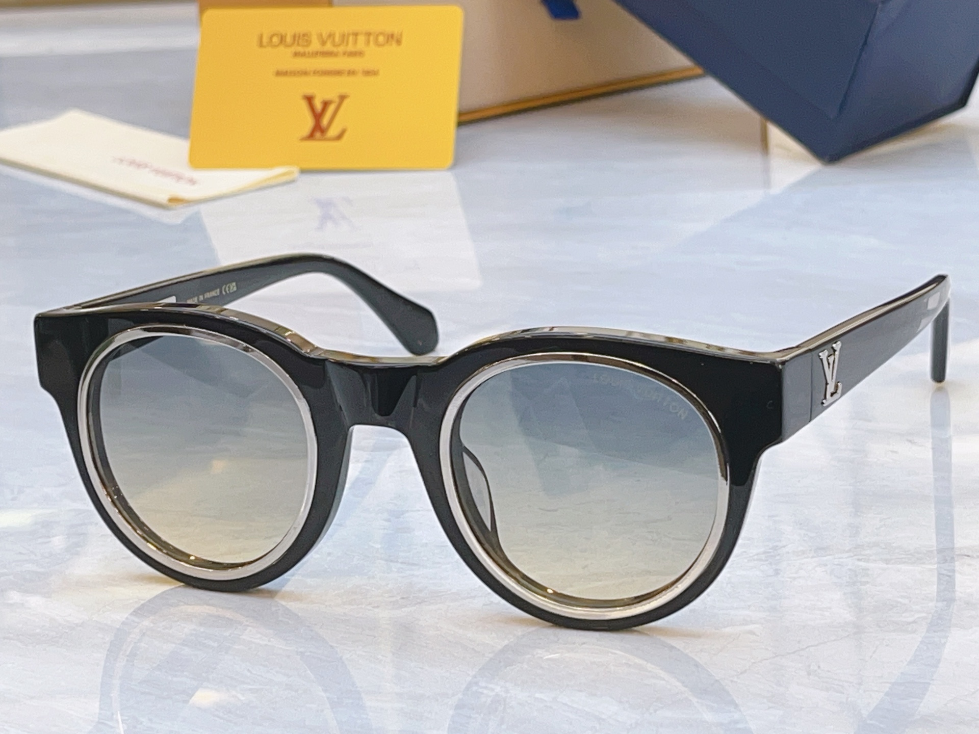 ，【LOUIS VUITTO*】路易*威登新款太阳镜，MODEL：Z2505E，SIZE：53口22-1