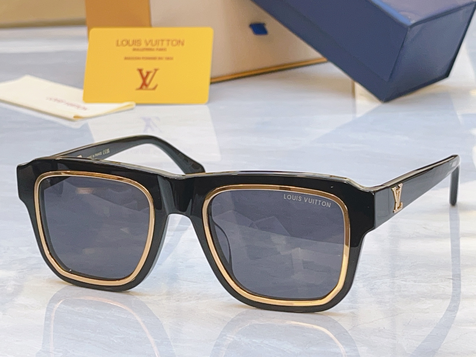 ，【LOUIS VUITTO*】路易*威登新款太阳镜，MODEL：Z2506U，SIZE：48口26-1