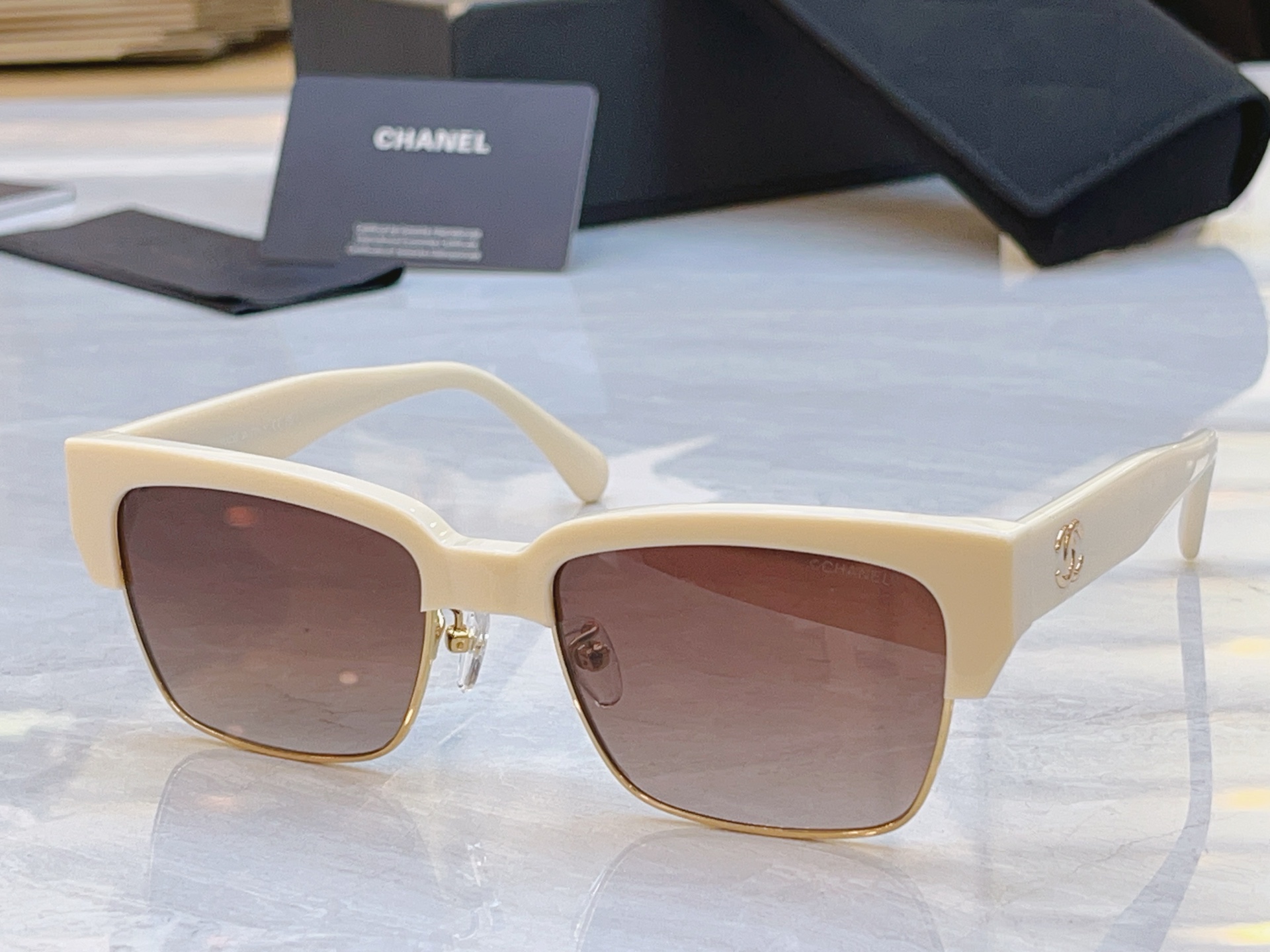 ，【CHANE*】香奈儿新款太阳镜，MODEL：5558，SIZE：55口18-140