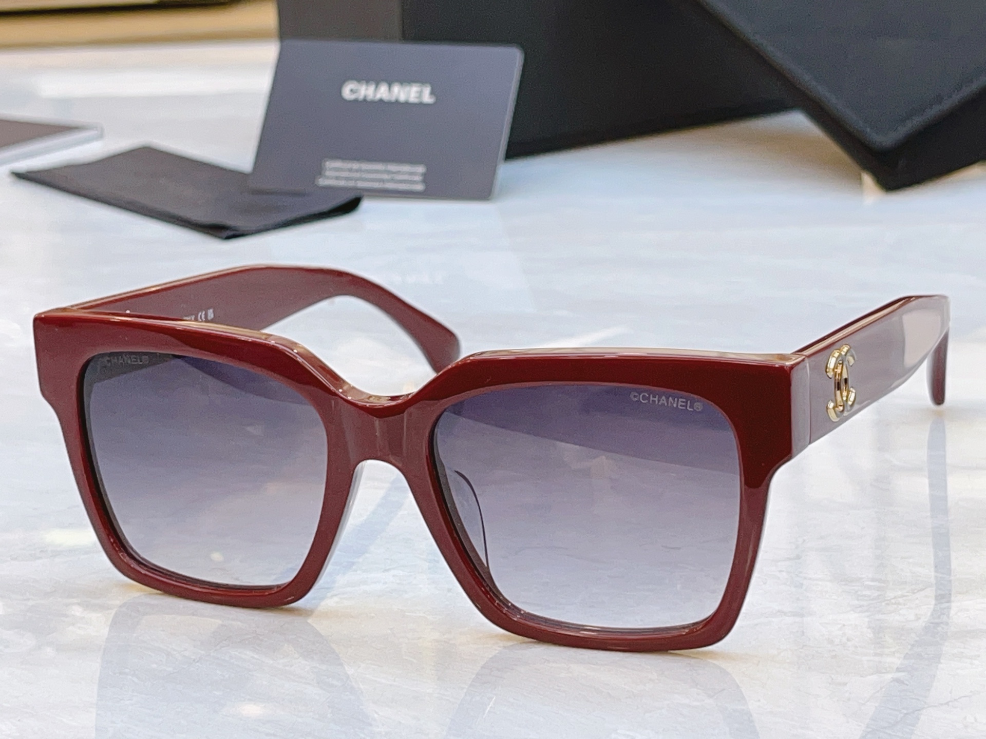 ，【CHANE*】香奈儿新款太阳镜，MODEL：5557，SIZE：54口17-140