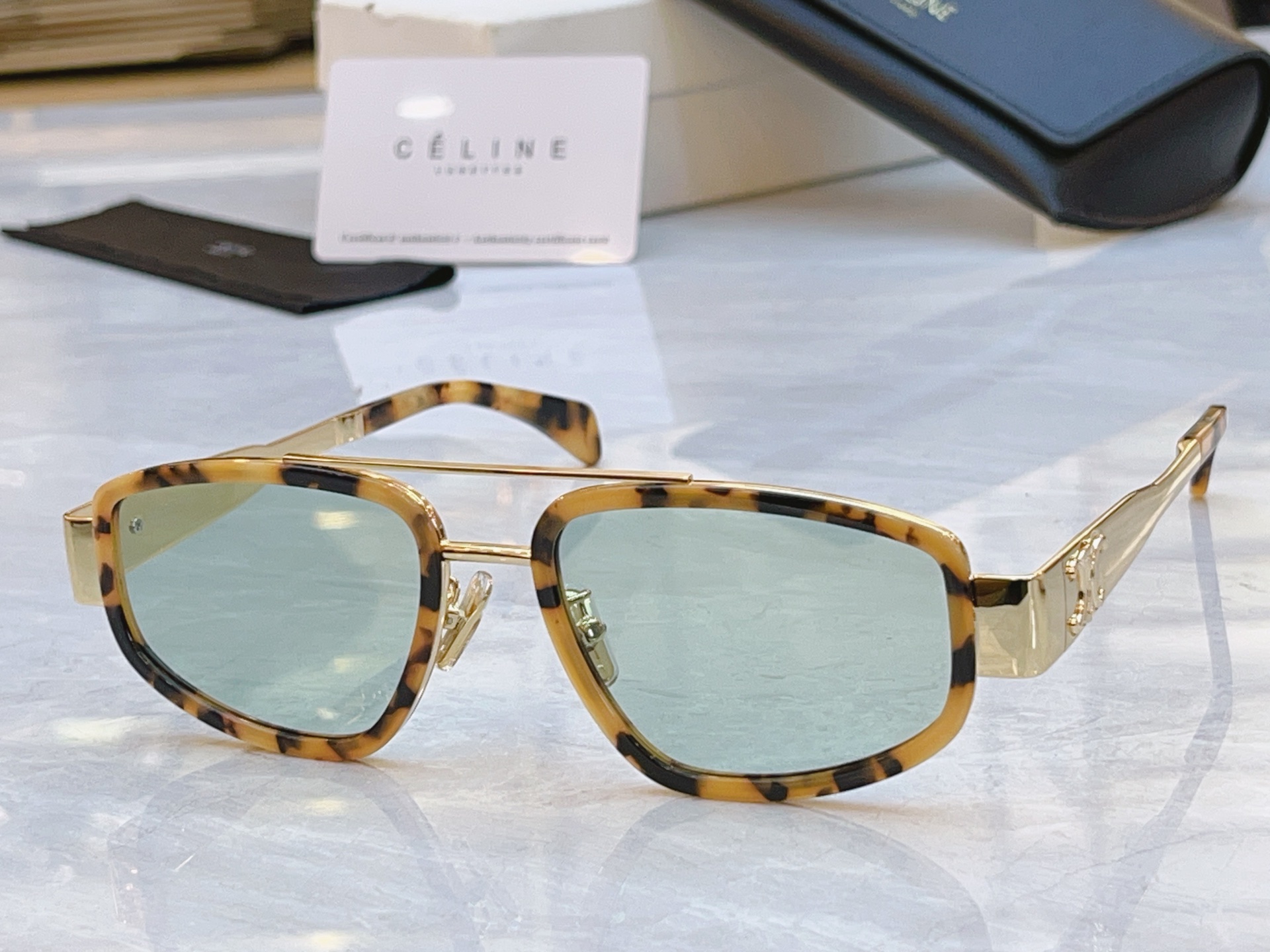 ，【CELIN*】赛*琳新款太阳镜， MODEL:CL40337F ，SIZE: 53口20-145