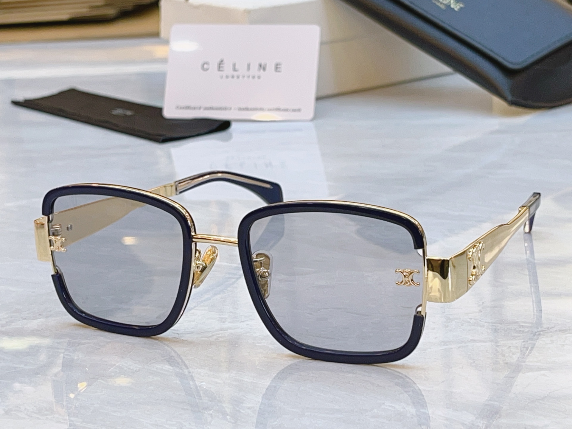 ，【CELIN*】赛*琳新款太阳镜， MODEL:CL40336F ，SIZE: 55口23-145