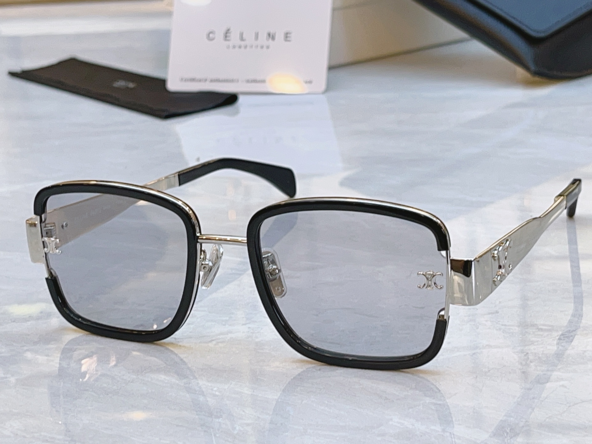 ，【CELIN*】赛*琳新款太阳镜， MODEL:CL40336F ，SIZE: 55口23-145