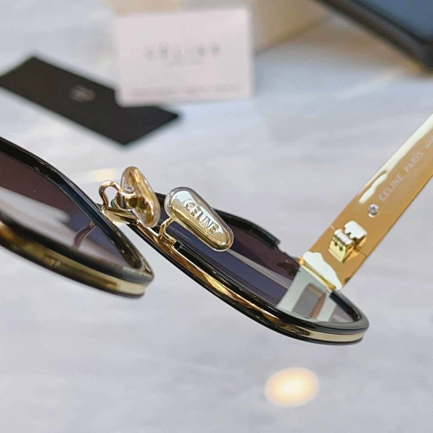 ，【CELIN*】赛*琳新款太阳镜， MODEL:CL40336F ，SIZE: 55口23-145