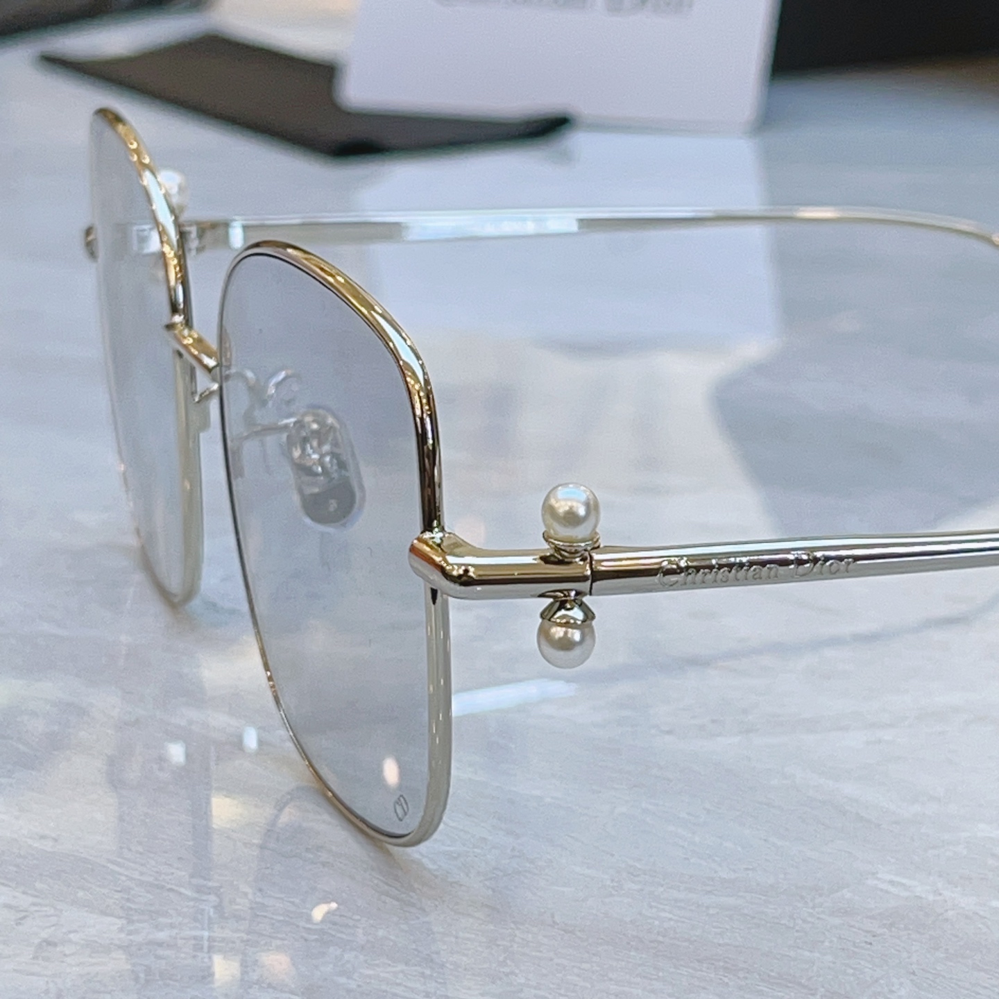 ，【DIO* 】迪*奥新款太阳镜，MODEL：S1U，SIZE：55口18-140