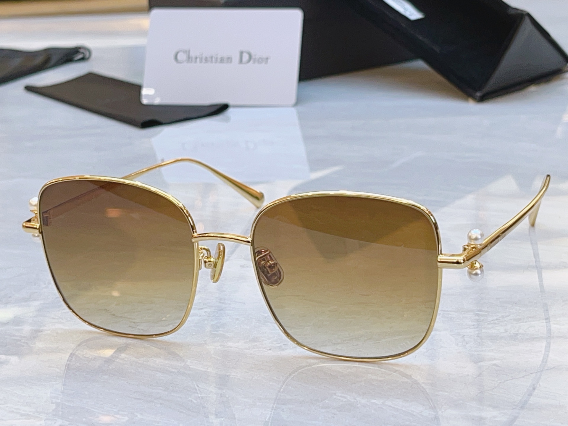 ，【DIO* 】迪*奥新款太阳镜，MODEL：S1U，SIZE：55口18-140