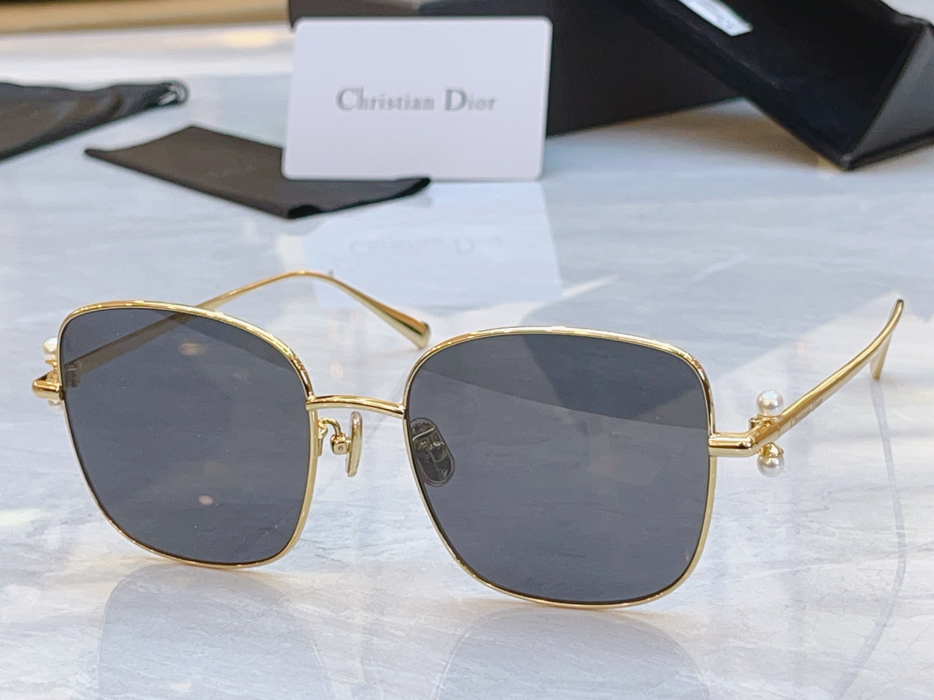 ，【DIO* 】迪*奥新款太阳镜，MODEL：S1U，SIZE：55口18-140