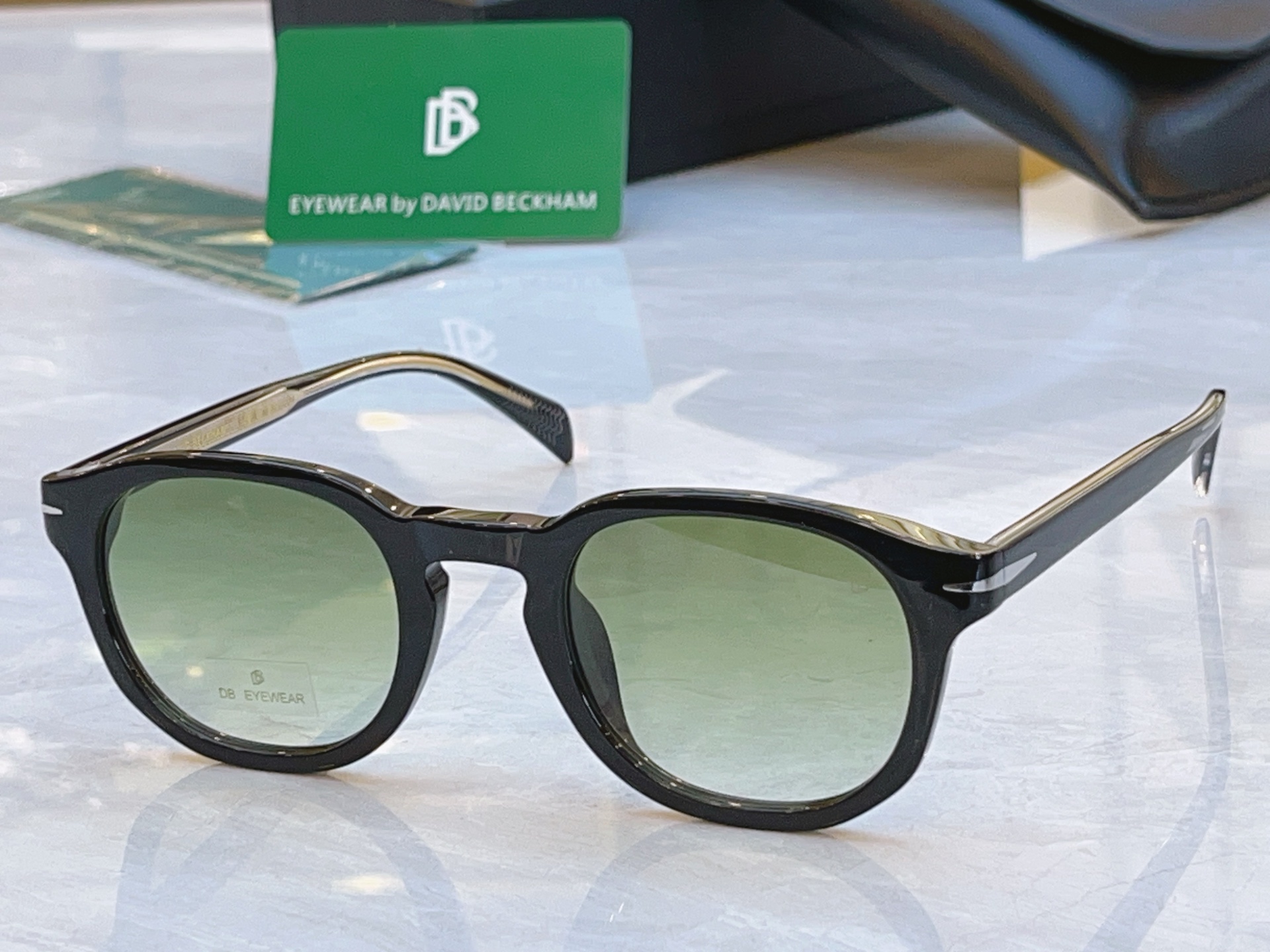 ，【DAVID BECKHA*】大卫.贝克汉*姆新款太阳镜，Model:DB 1007/S，SIZE:4