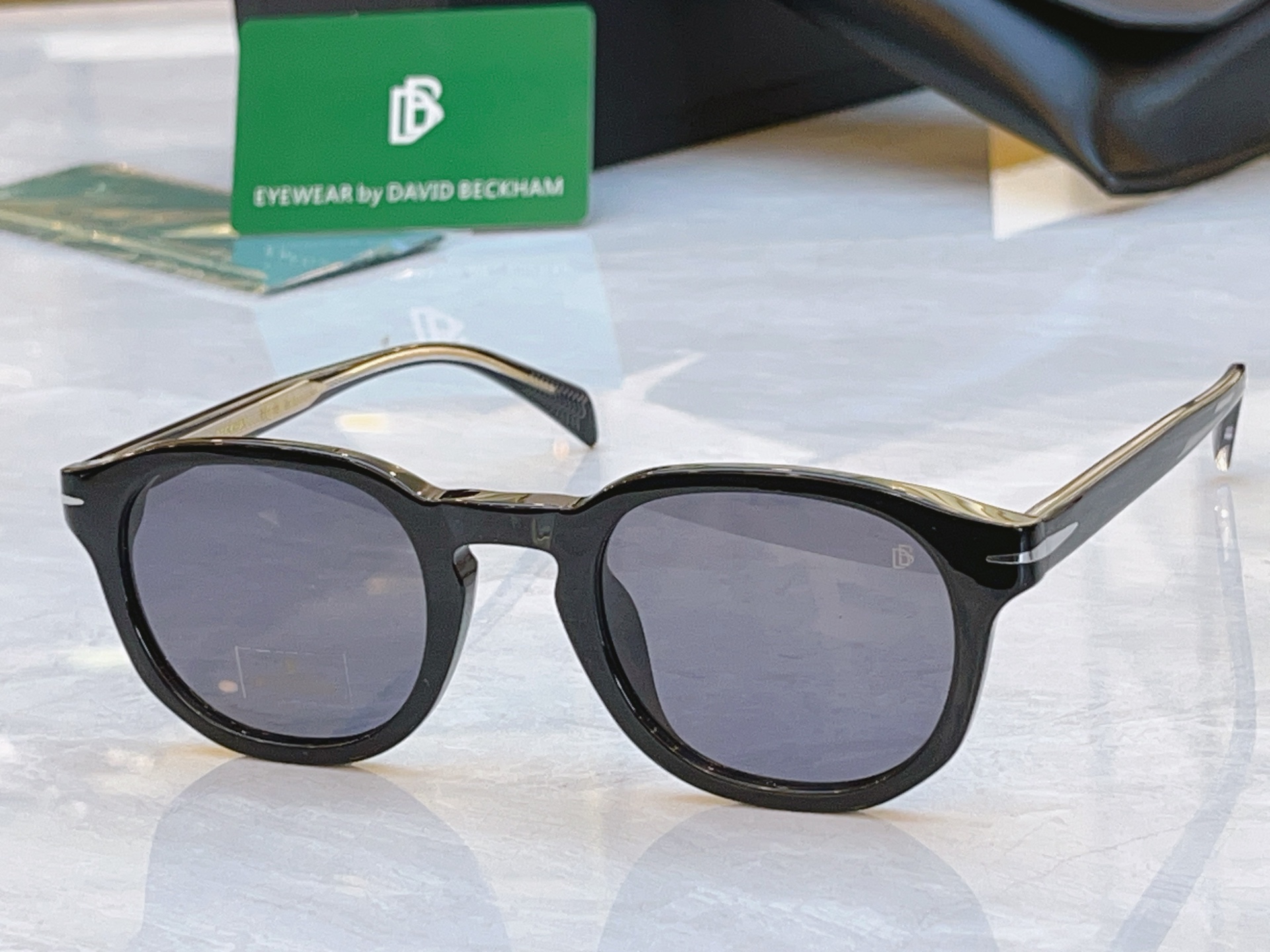 ，【DAVID BECKHA*】大卫.贝克汉*姆新款太阳镜，Model:DB 1007/S，SIZE:4