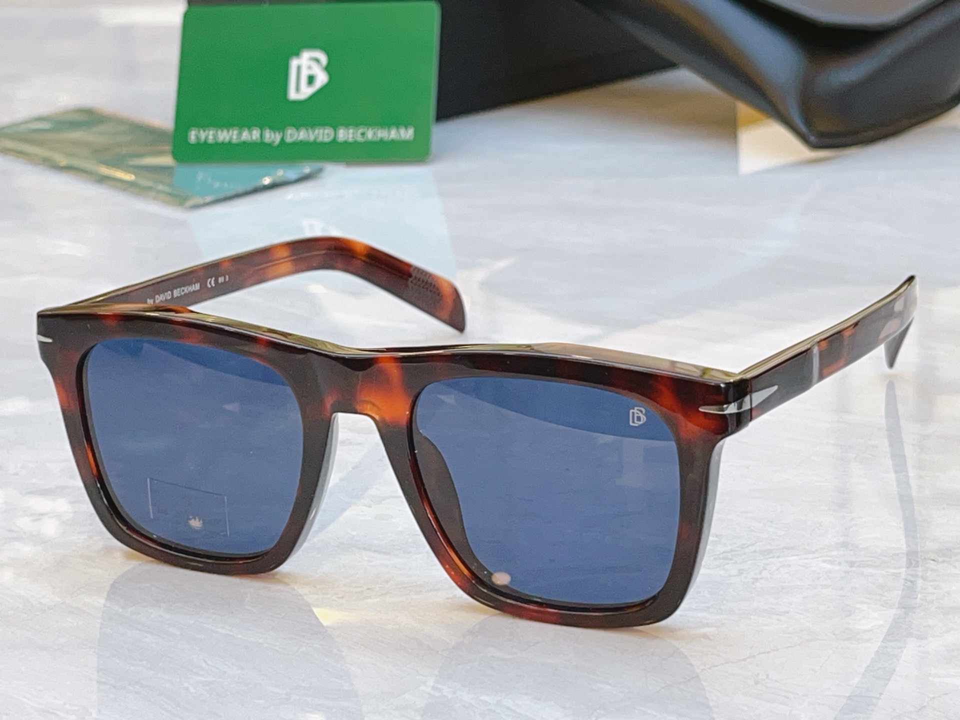 ，【DAVID BECKHA*】大卫.贝克汉*姆新款太阳镜，Model:DB 7000S，SIZE:51