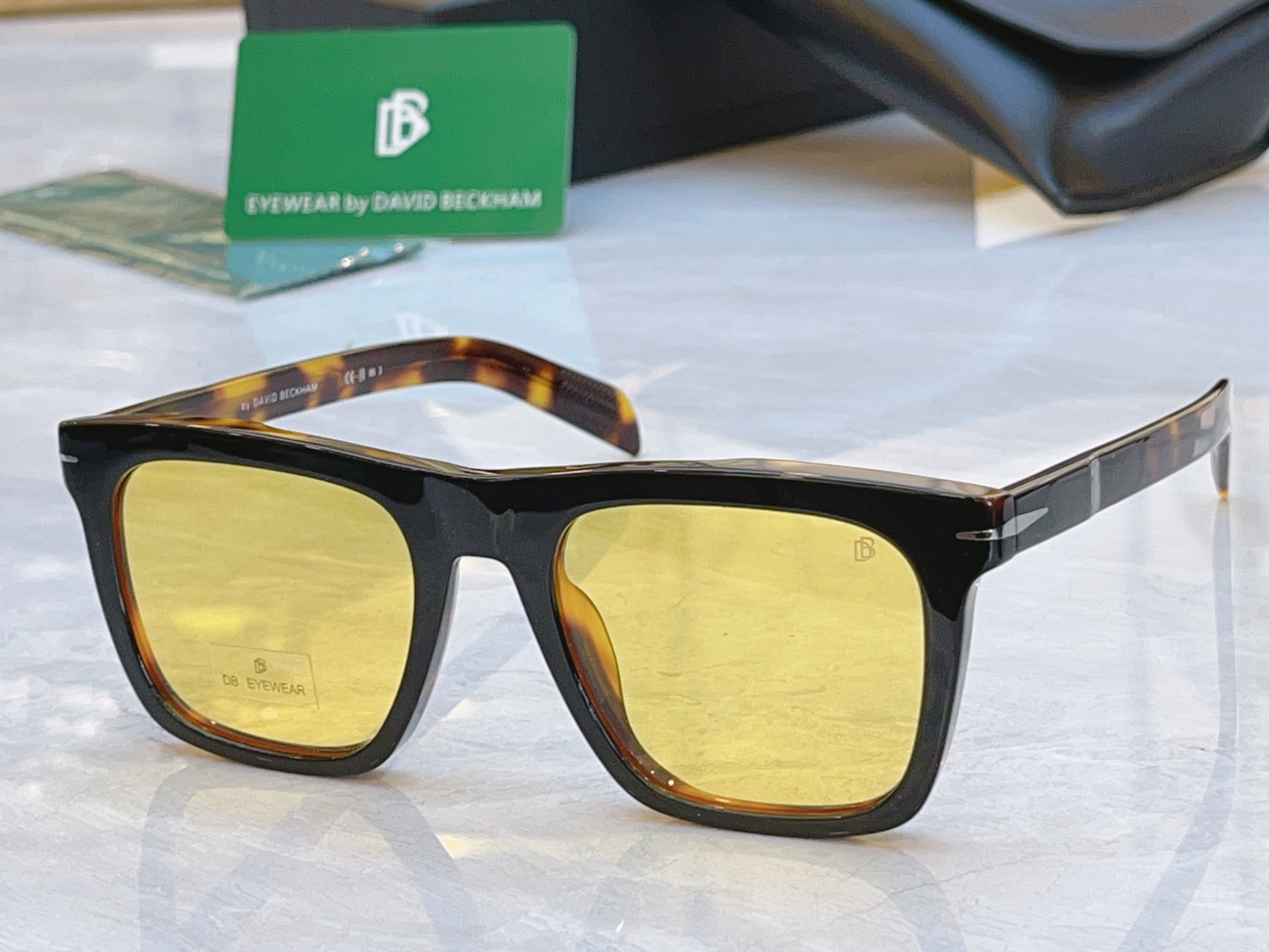 ，【DAVID BECKHA*】大卫.贝克汉*姆新款太阳镜，Model:DB 7000S，SIZE:51