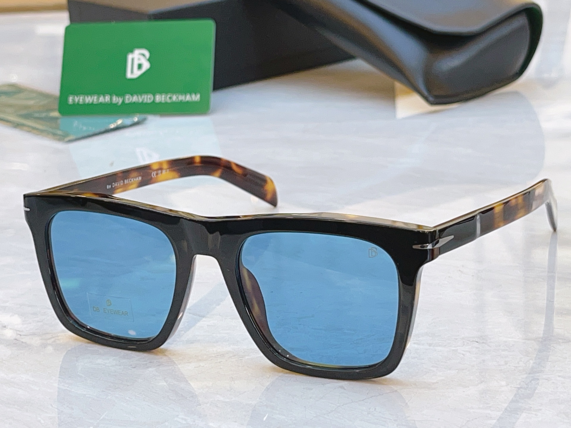 ，【DAVID BECKHA*】大卫.贝克汉*姆新款太阳镜，Model:DB 7000S，SIZE:51