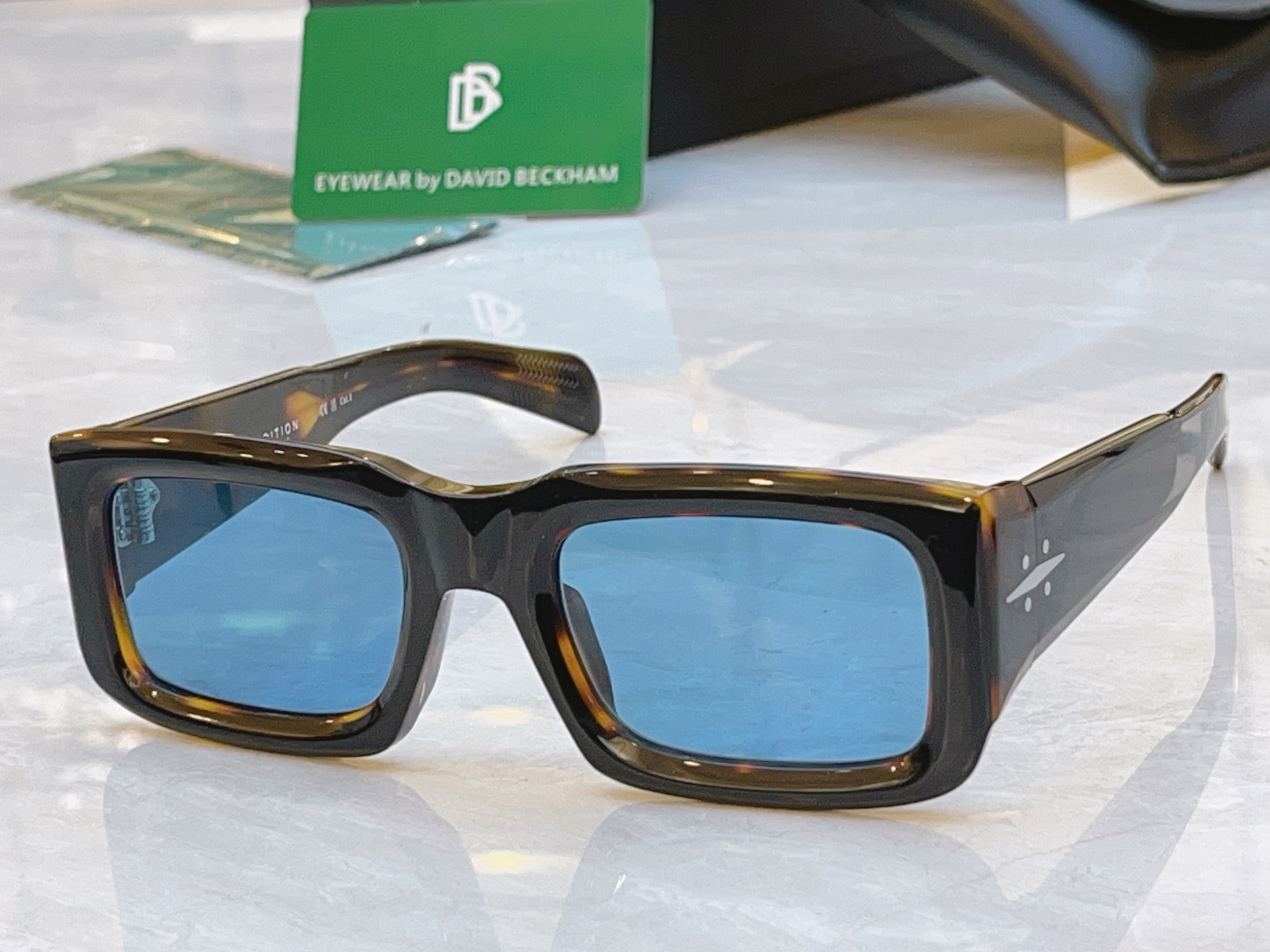 ，【DAVID BECKHA*】大卫.贝克汉*姆新款太阳镜，Model:DB 7131/S，SIZE:5