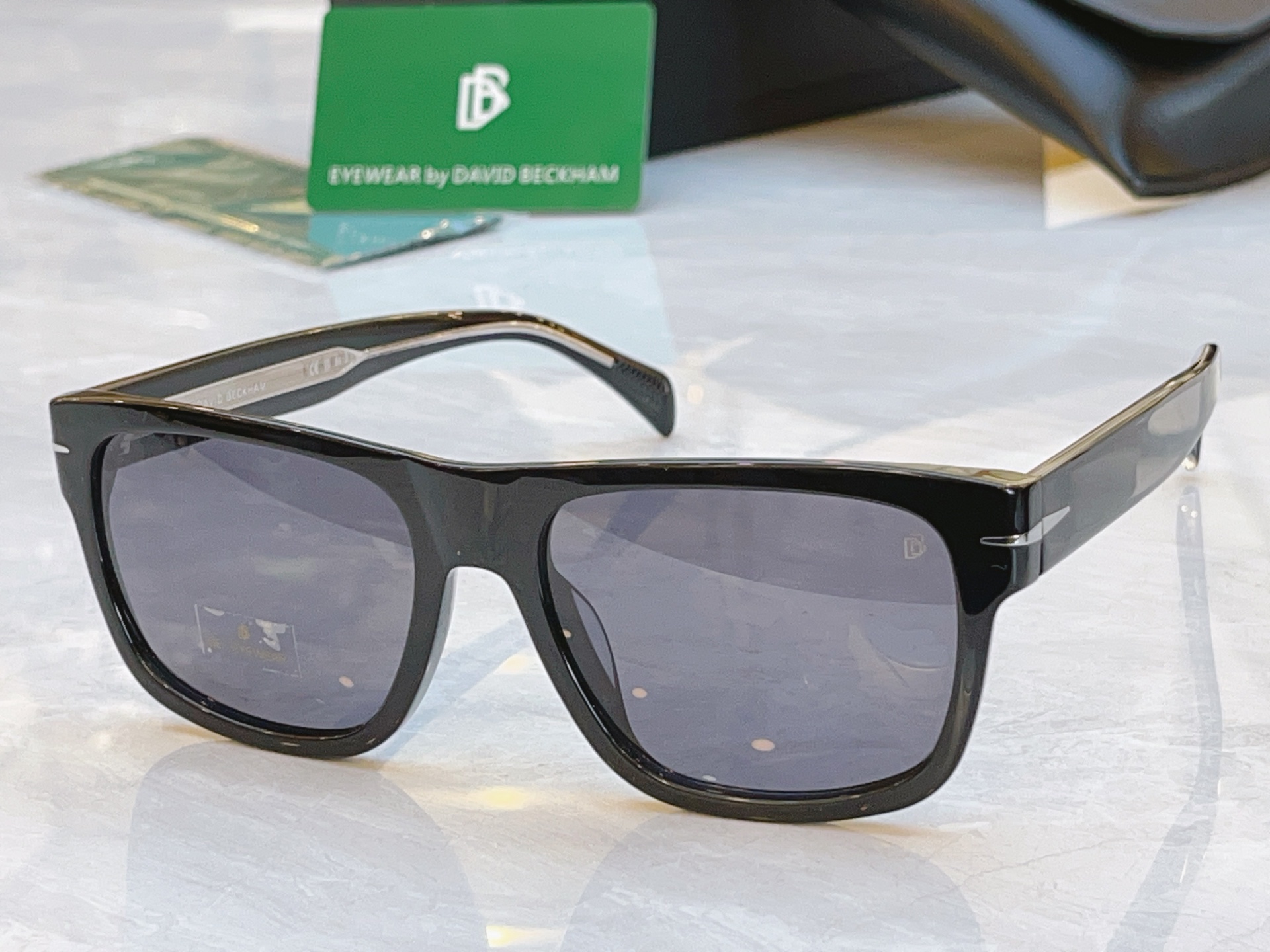 ，【DAVID BECKHA*】大卫.贝克汉*姆新款太阳镜，Model:DB 7150/S，SIZE:5