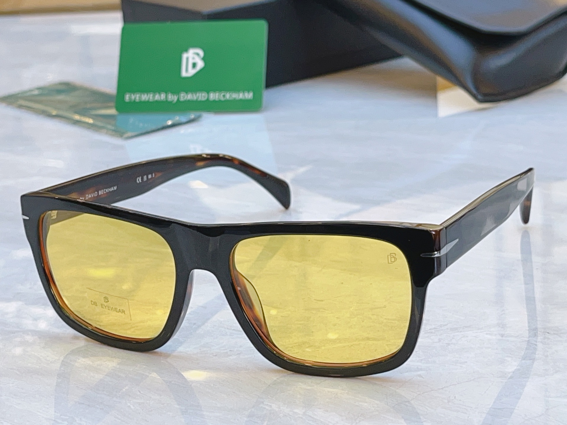 ，【DAVID BECKHA*】大卫.贝克汉*姆新款太阳镜，Model:DB 7150/S，SIZE:5