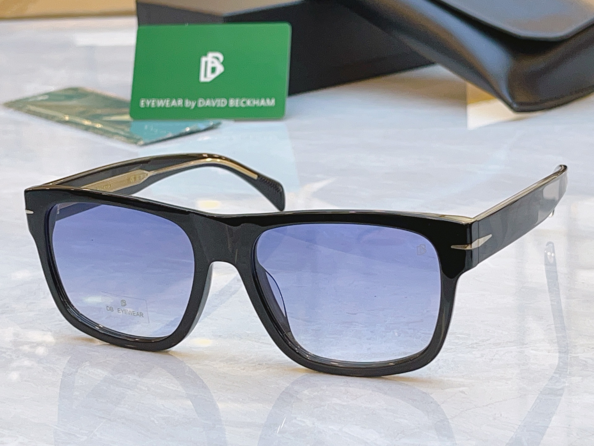 ，【DAVID BECKHA*】大卫.贝克汉*姆新款太阳镜，Model:DB 7150/S，SIZE:5