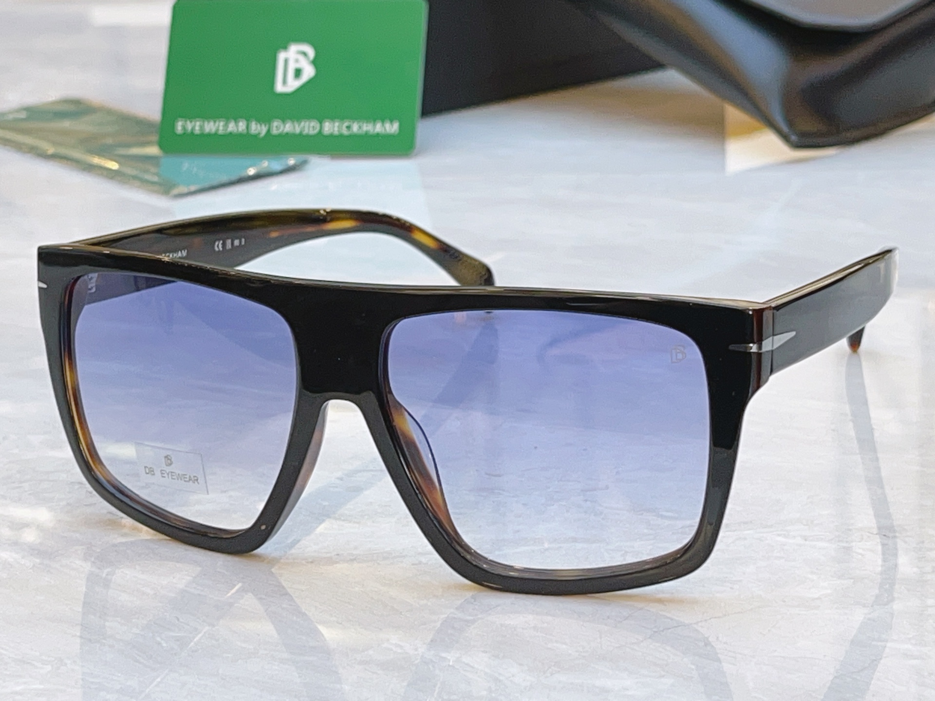 ，【DAVID BECKHA*】大卫.贝克汉*姆新款太阳镜，Model:DB 7149/S，SIZE:5