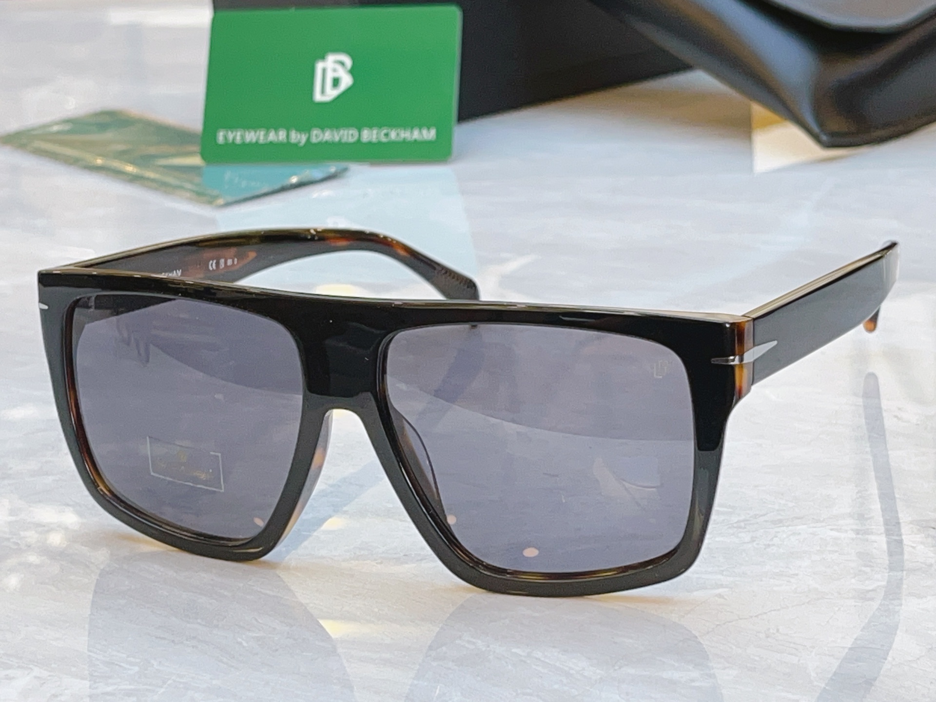 ，【DAVID BECKHA*】大卫.贝克汉*姆新款太阳镜，Model:DB 7149/S，SIZE:5