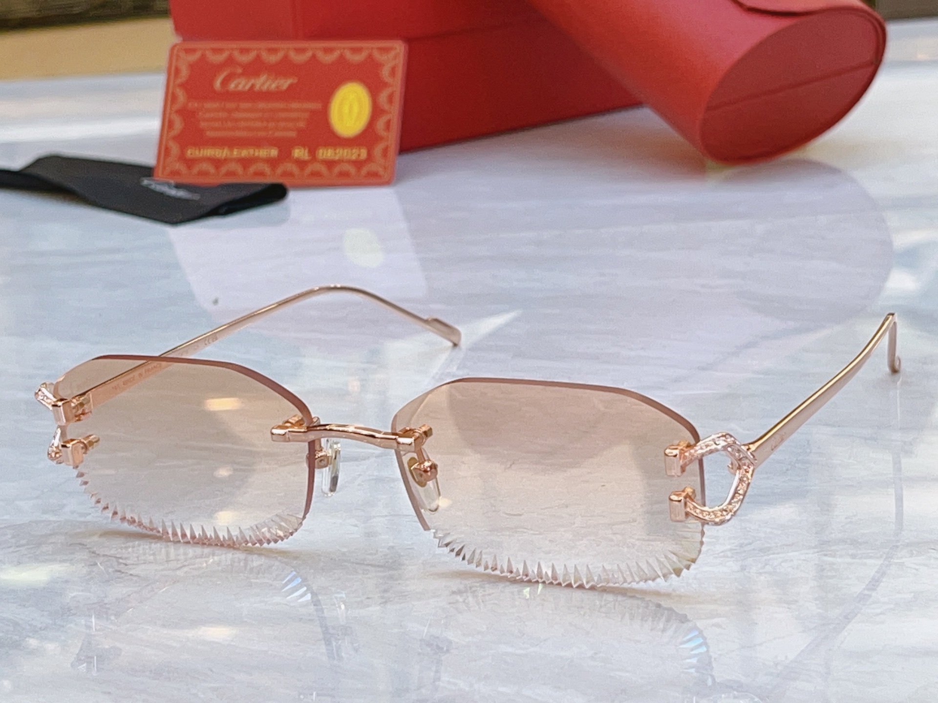 ，【CARTIE*】卡地*亚新款太阳镜，Mod:CT0798S，Size:57口19-140