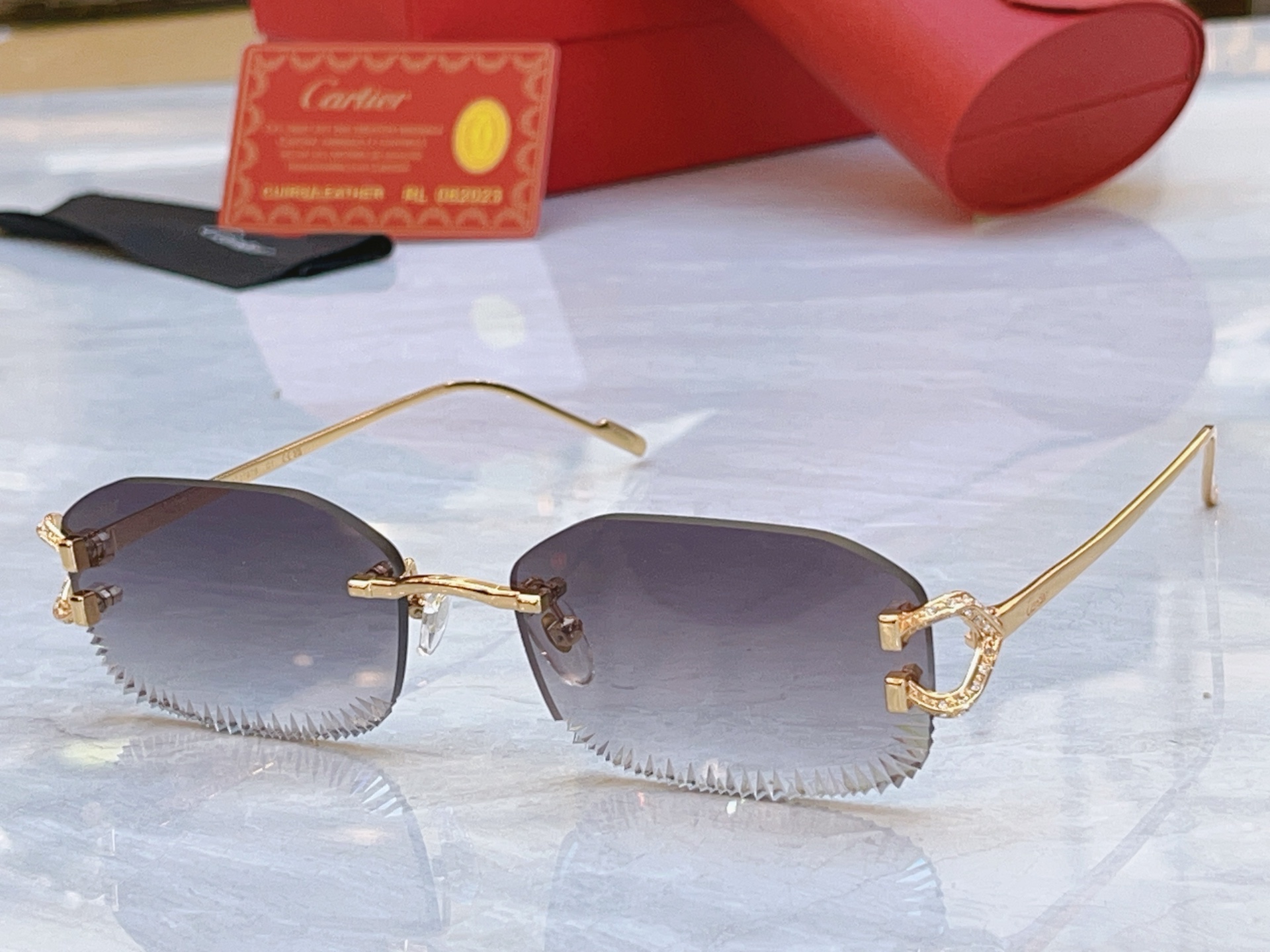 ，【CARTIE*】卡地*亚新款太阳镜，Mod:CT0798S，Size:57口19-140