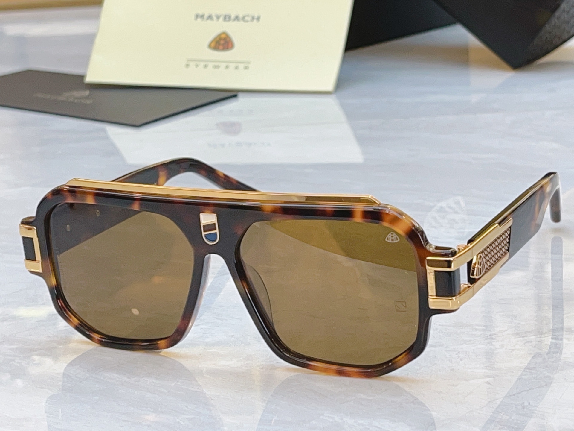 ，【MAYBAC*】迈巴*赫新款太阳镜，MODEL: KR/J-DB Z157，SIZE：56口13-1