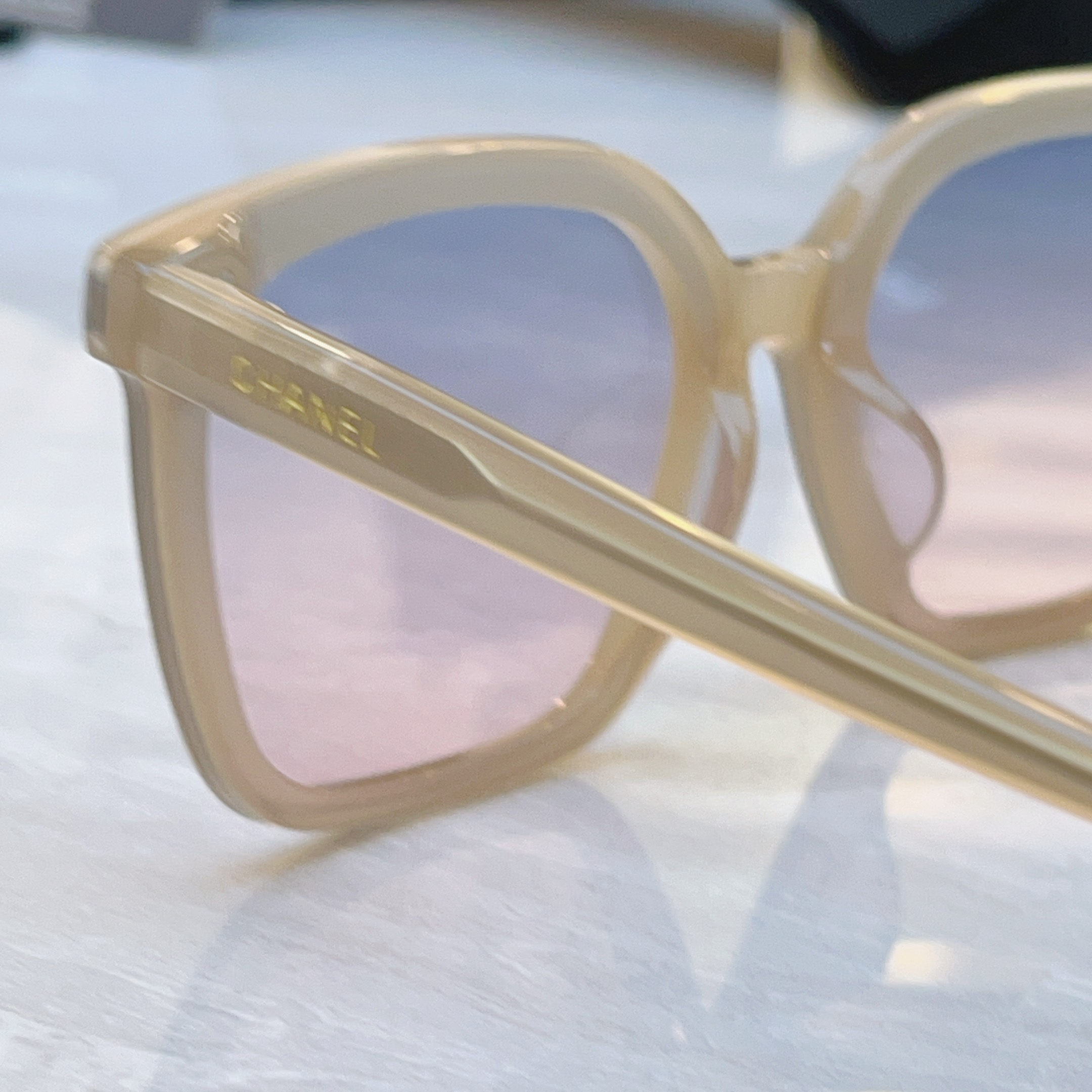 ，【CHANE*】香奈儿新款太阳镜，MODEL：CH5552-U，SIZE：64口14-140