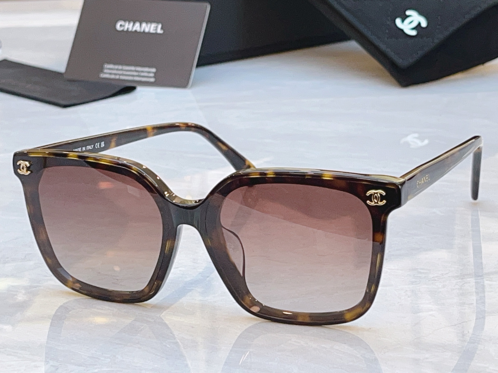 ，【CHANE*】香奈儿新款太阳镜，MODEL：CH5552-U，SIZE：64口14-140