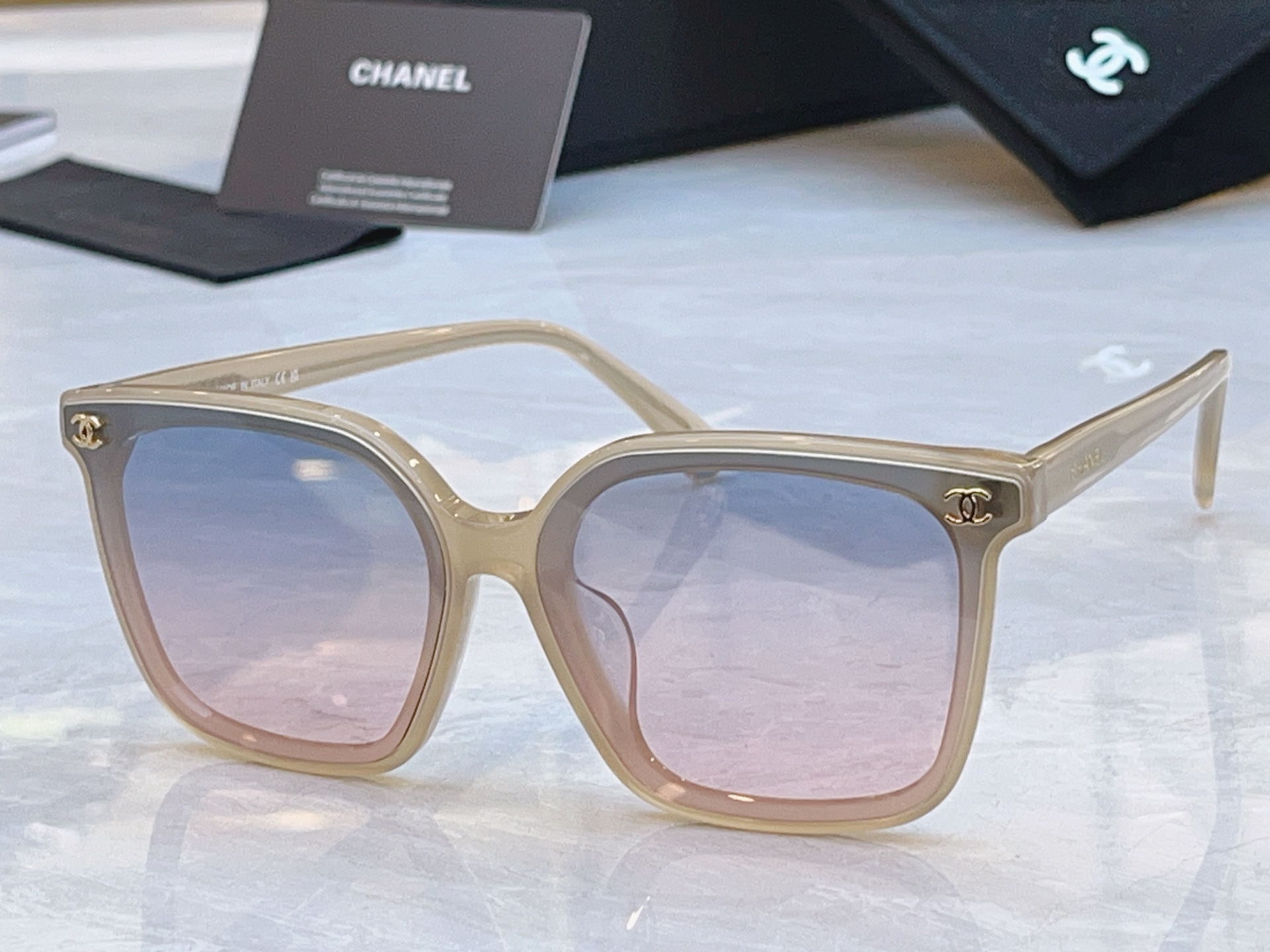 ，【CHANE*】香奈儿新款太阳镜，MODEL：CH5552-U，SIZE：64口14-140