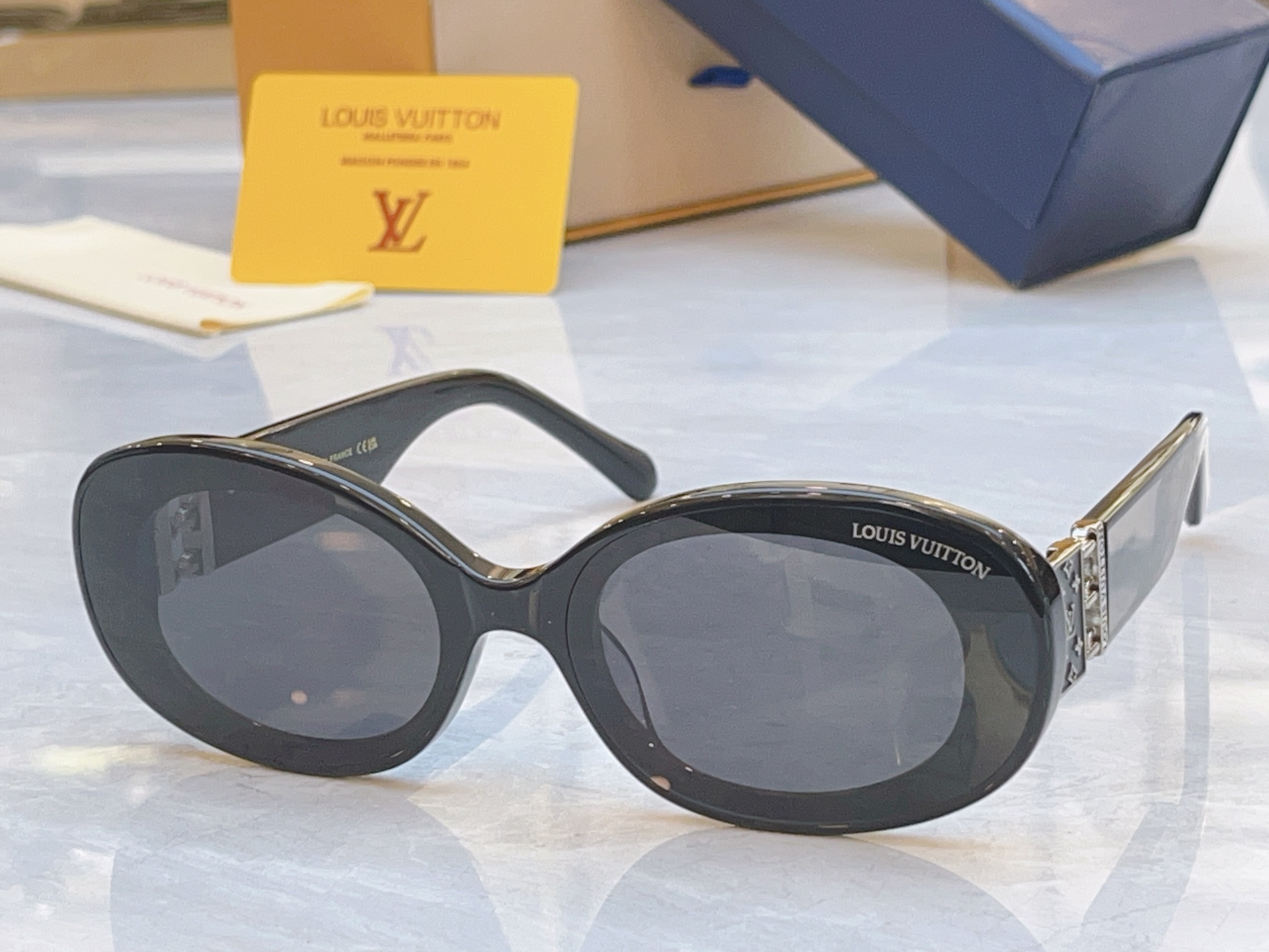 ，【LOUIS VUITTO*】路易*威登新款太阳镜，MODEL：Z2055U，SIZE：63口17-1