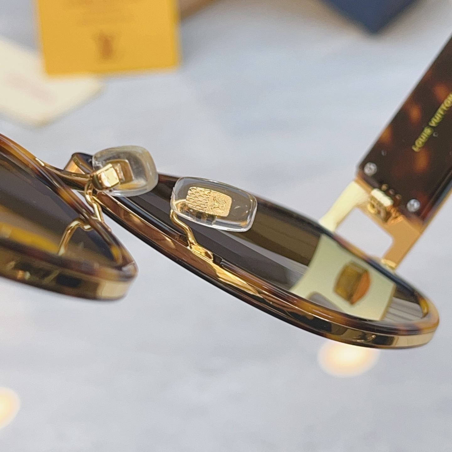 ，【LOUIS VUITTO*】路易*威登新款太阳镜，MODEL：Z1657LU，SIZE：57口17-