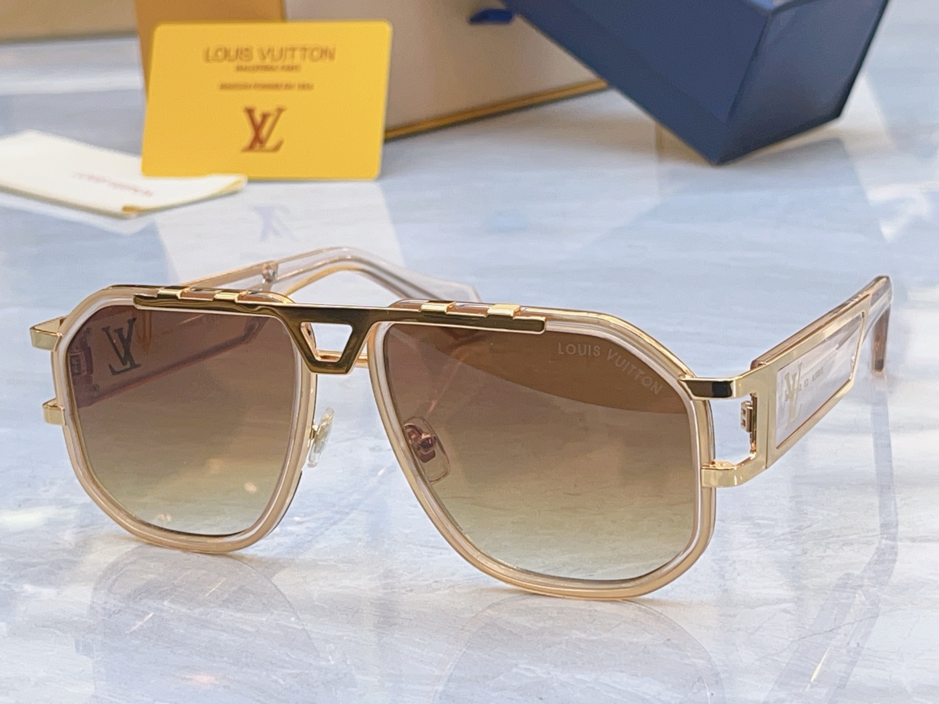 ，【LOUIS VUITTO*】路易*威登新款太阳镜，MODEL：Z1657LU，SIZE：57口17-