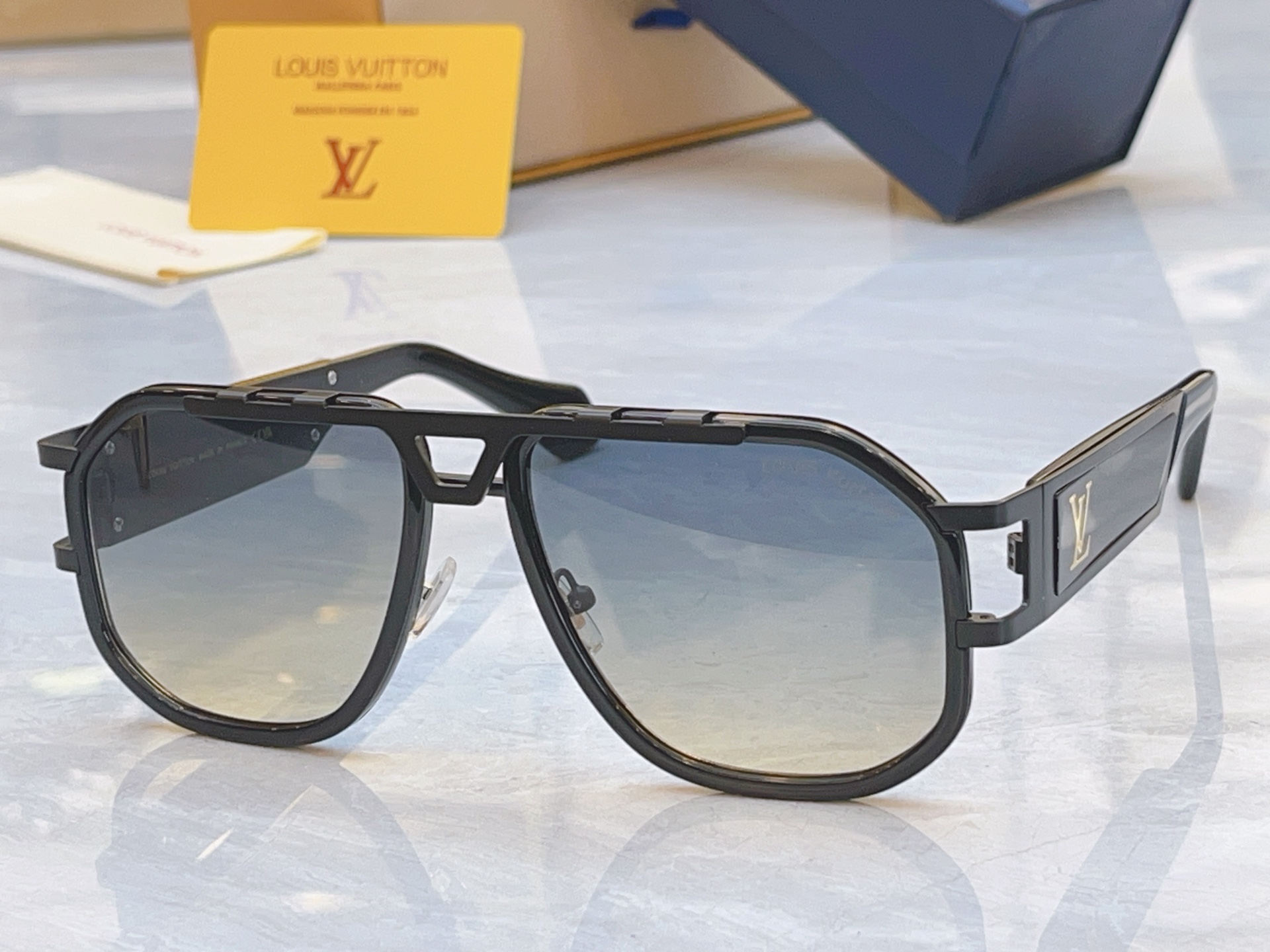 ，【LOUIS VUITTO*】路易*威登新款太阳镜，MODEL：Z1657LU，SIZE：57口17-