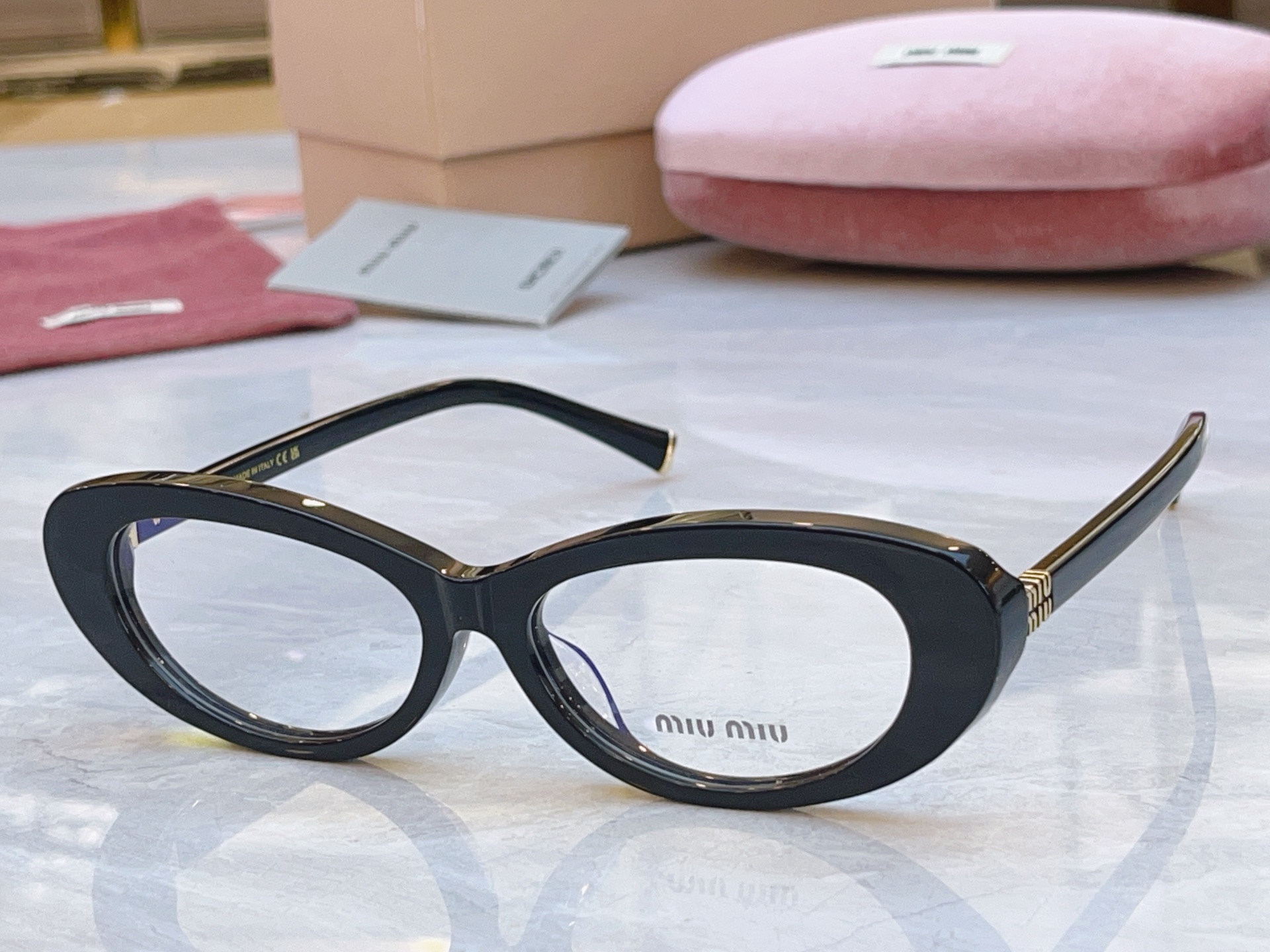 ，【MIUMI*】缪*缪新款太阳镜🕶️，Mod：SMU B16，SIZE:54口16-145