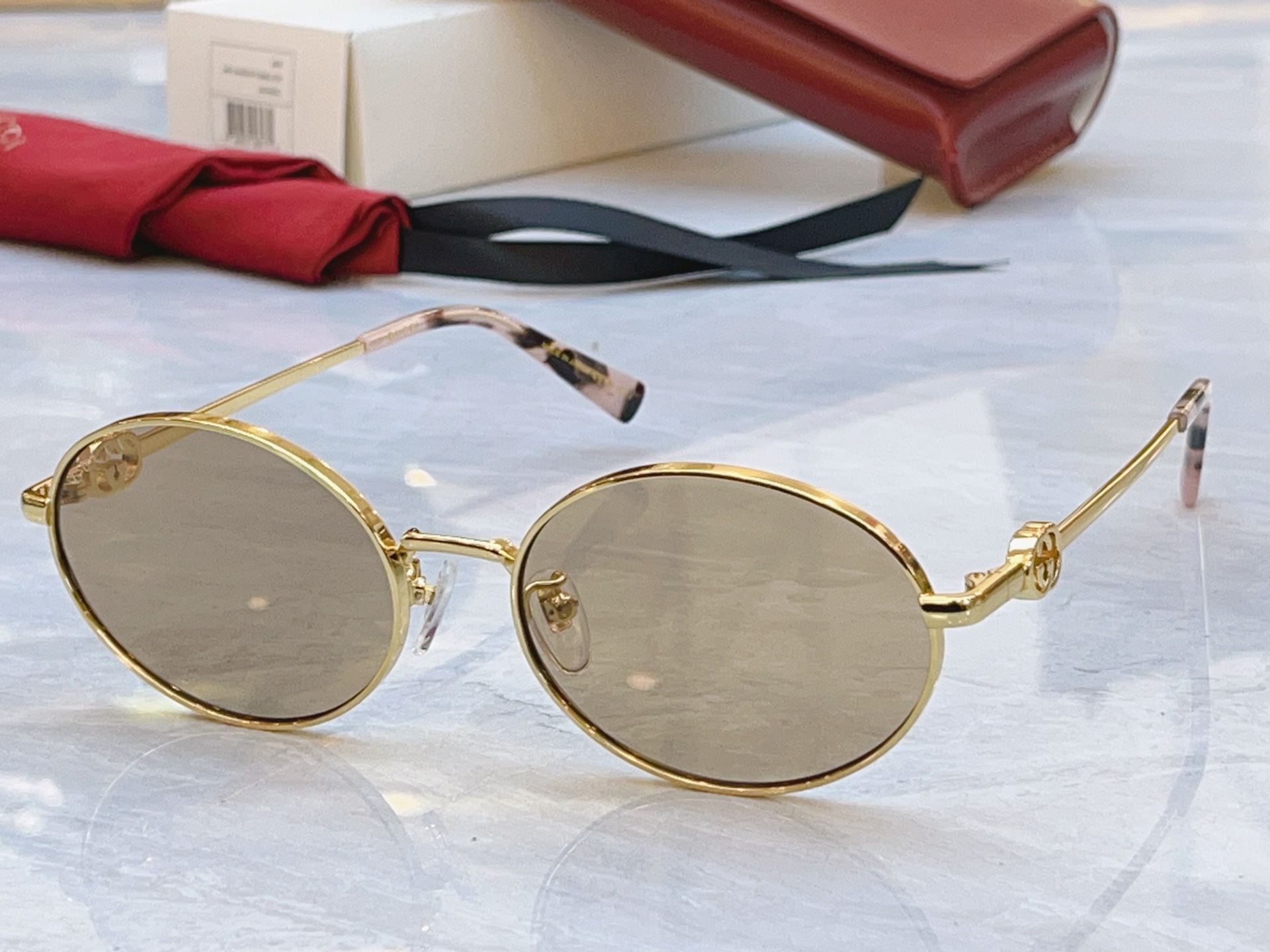 ，【GUCC*】古*驰新款太阳镜，MODEL：GG2208SK，SIZE：53口22-145