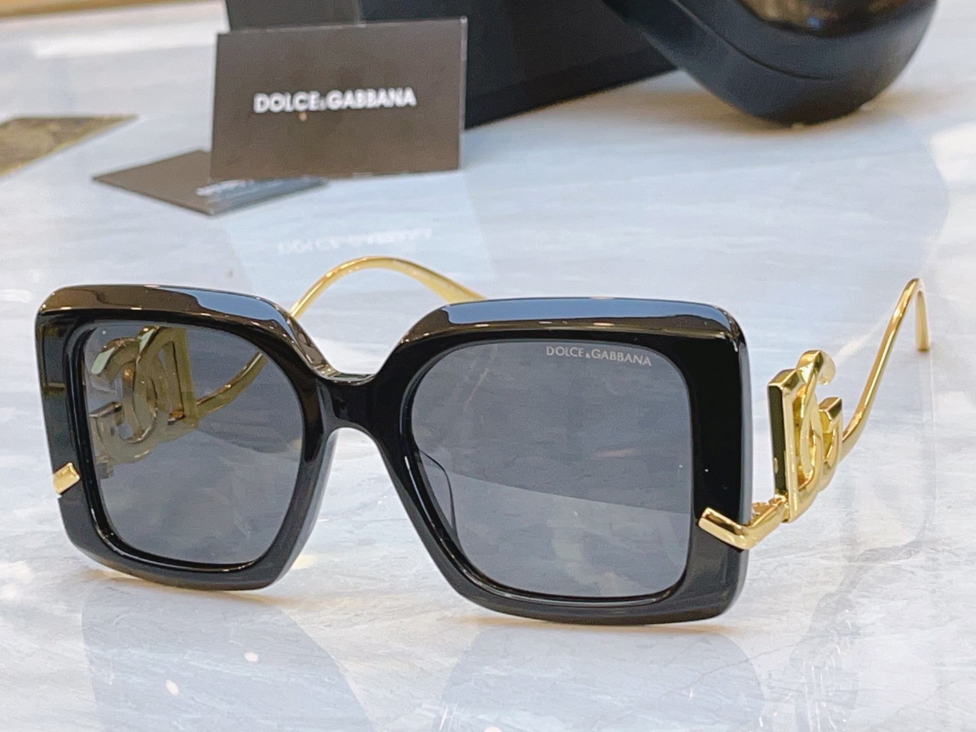，【DOLCE & GABBAN*】D*G新款太阳镜，MODEL：DG6750，SIZE：52口19-1