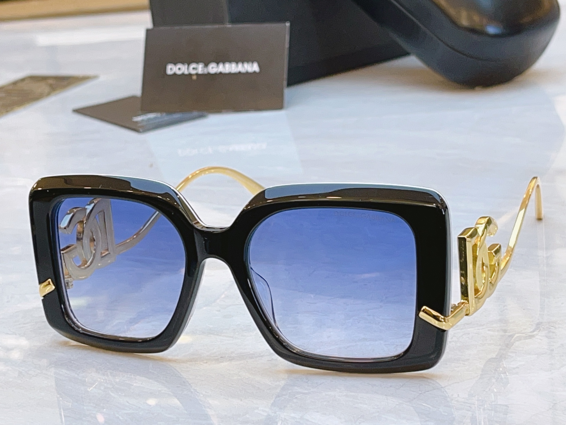 ，【DOLCE & GABBAN*】D*G新款太阳镜，MODEL：DG6750，SIZE：52口19-1