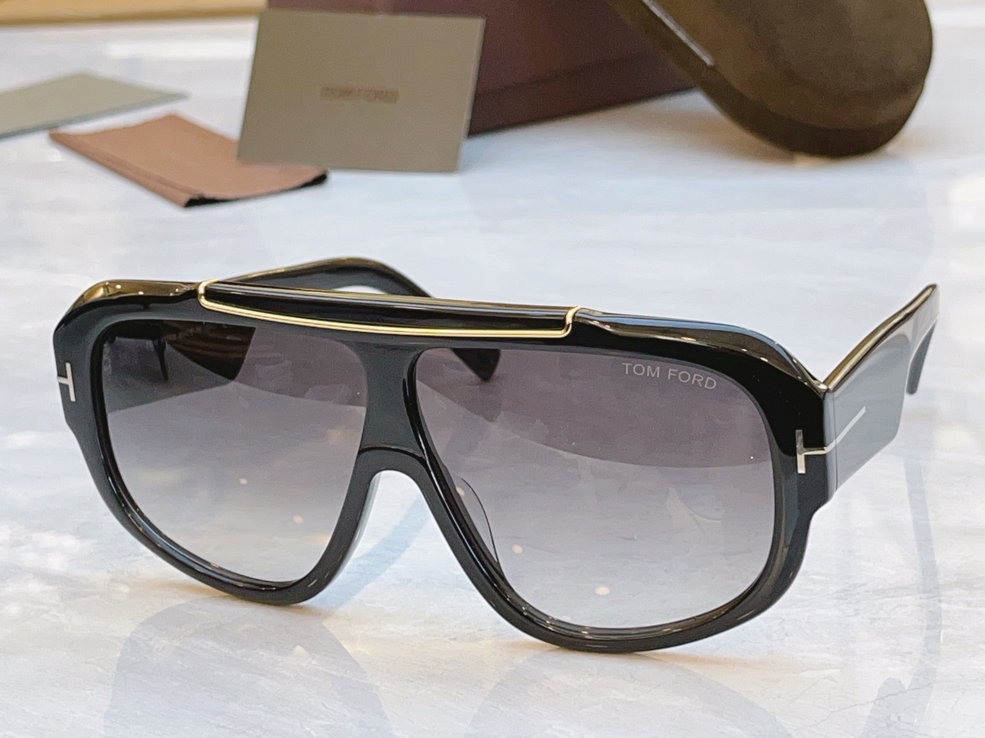 ，【TOM FOR*】汤姆*福特新款太阳镜，MODEL：FT1093，SIZE：71口7-120