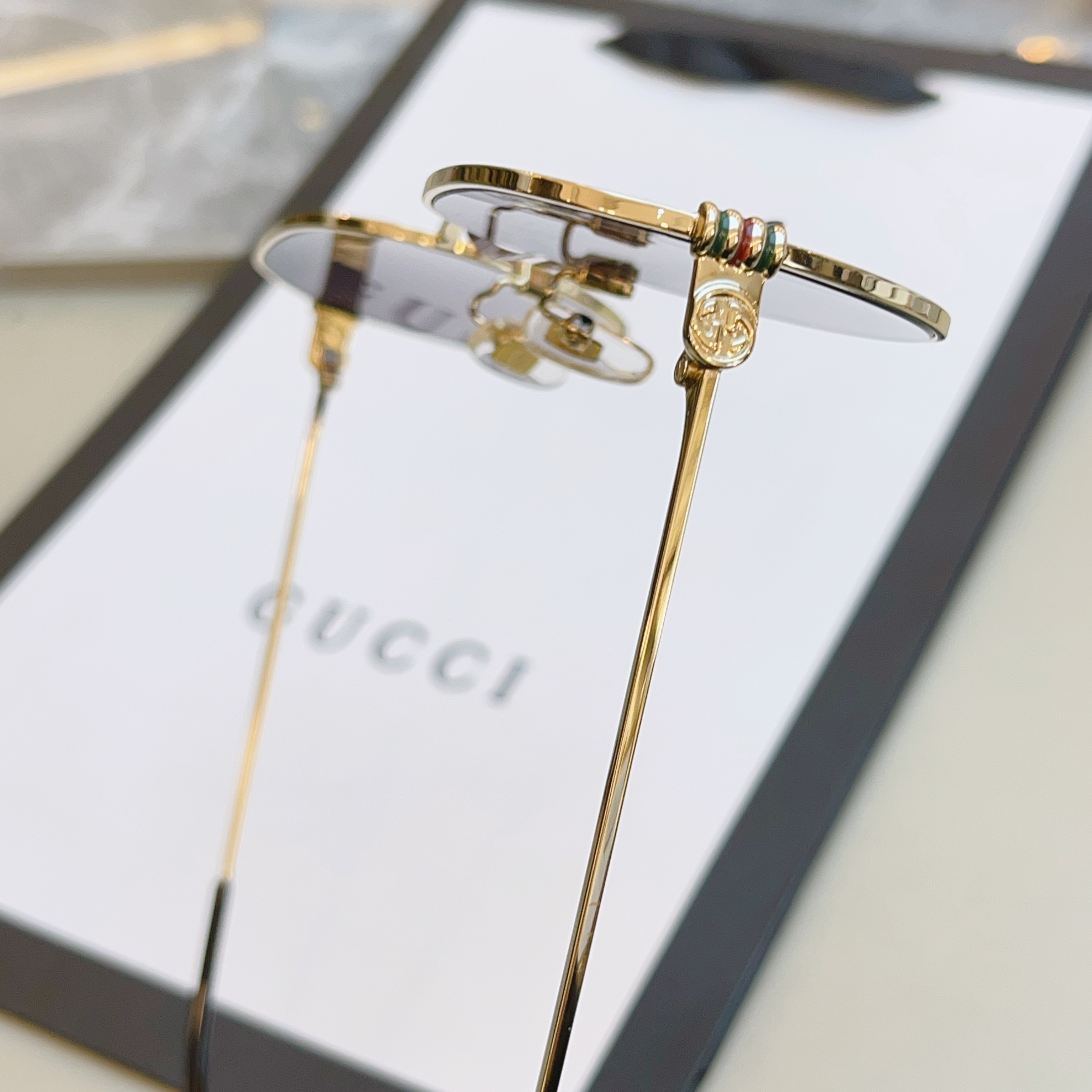 ，【GUCC*】古*驰新款太阳镜，MODEL：GG1675OK，SIZE：55口19-140 S