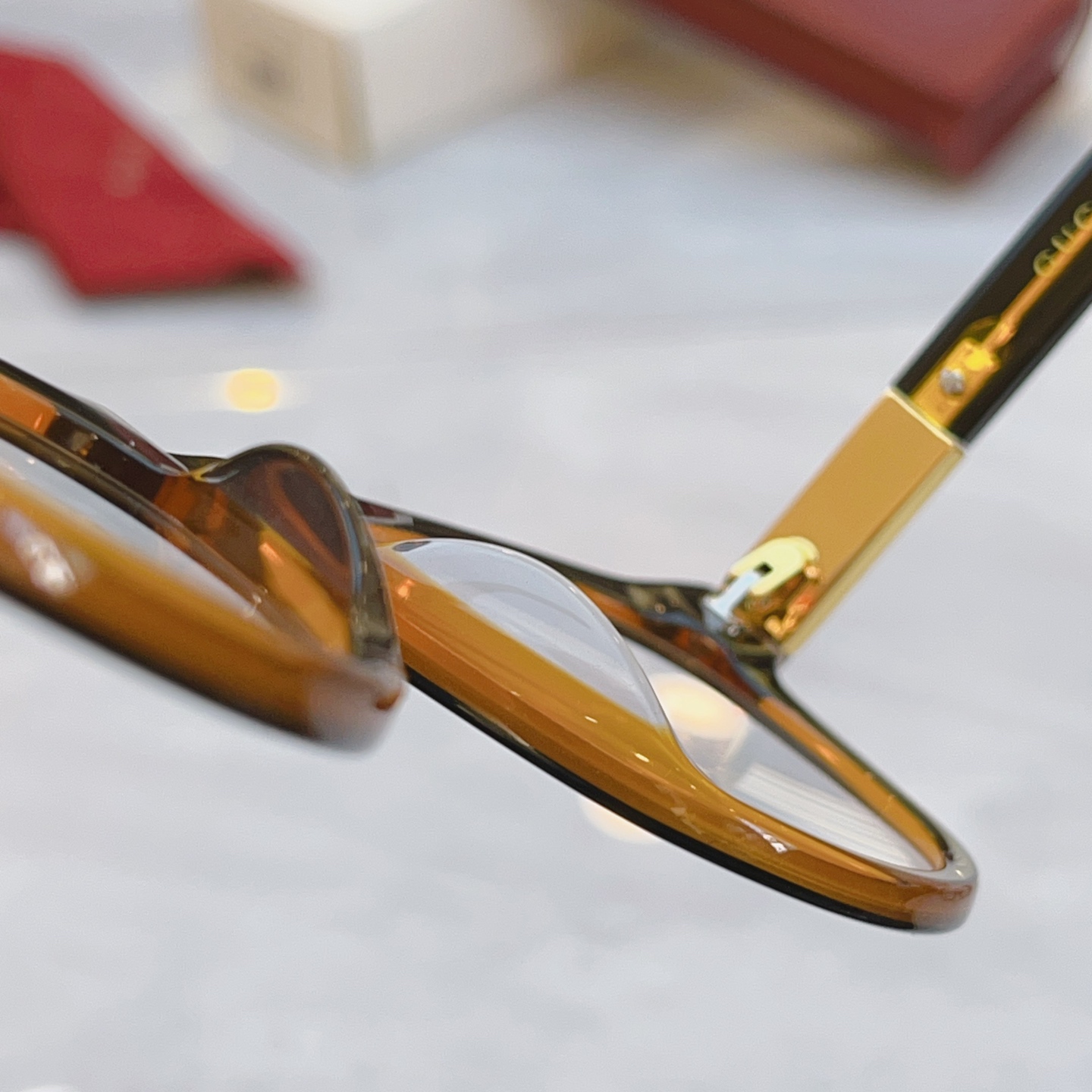 ，【GUCC*】古*驰新款太阳镜，MODEL：GG1501S，SIZE：52口21-145