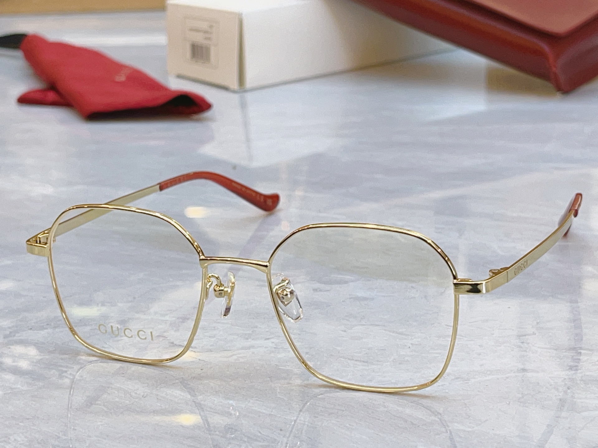 ，【GUCC*】古*驰新款太阳镜，MODEL：GG1611OA，SIZE：50口19-145