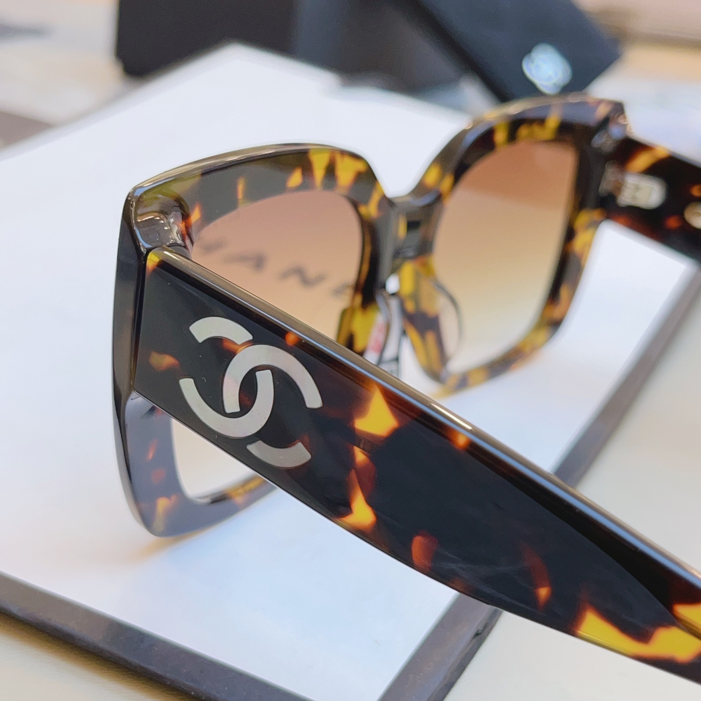 ，【CHANE*】香奈儿新款太阳镜，MODEL：9191H，SIZE：53口17-140 S