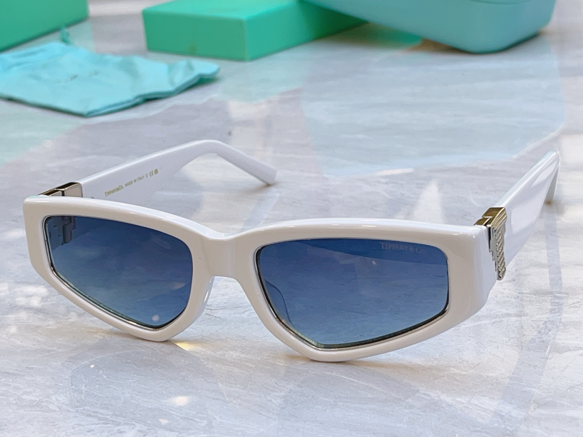 ，【Tiffany & Co.】蒂芙*尼新款眼镜架，Mod：TF4234，Size：56口10-135