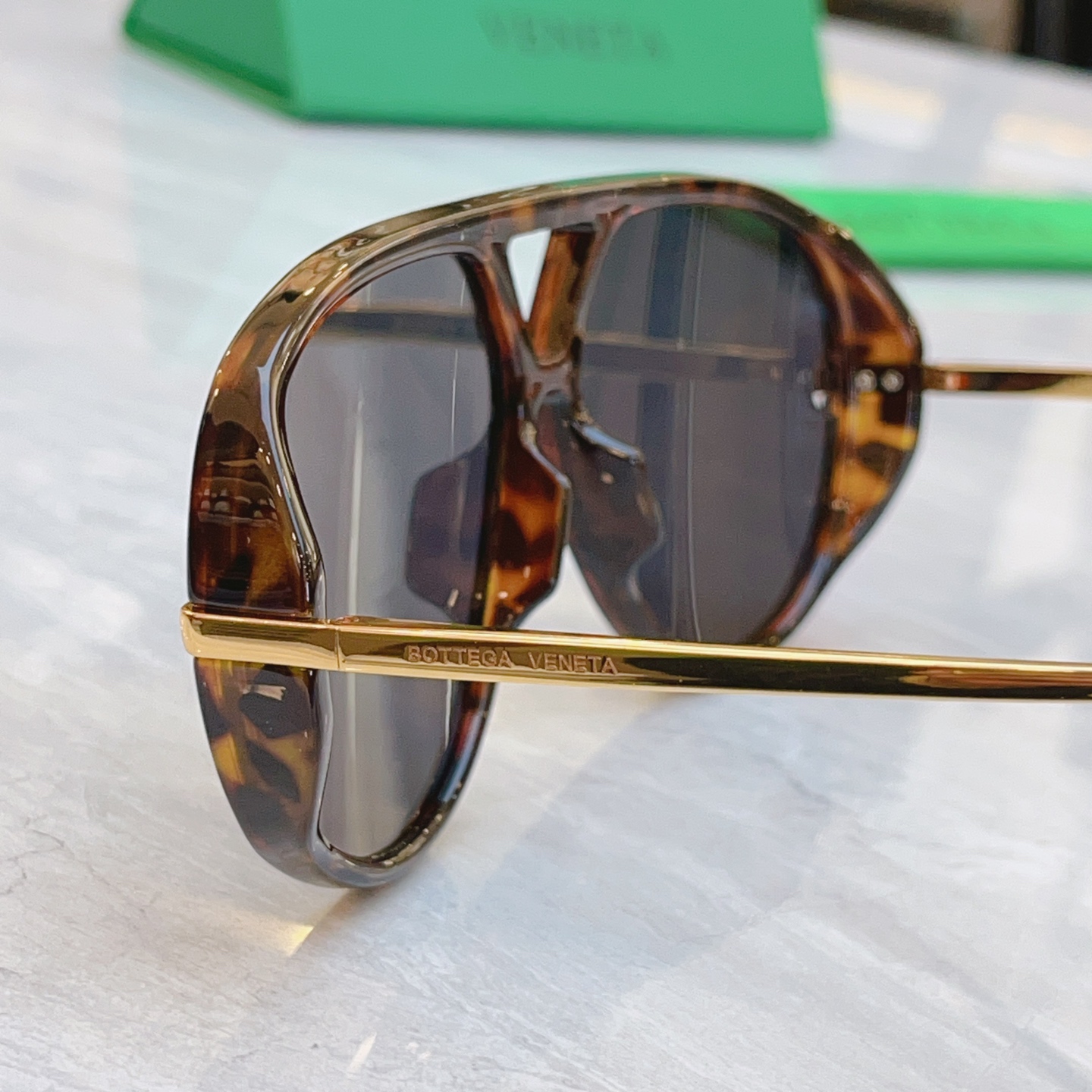 ，【BOTTEGA VENET*】宝缇*嘉新款太阳镜，MODEL：BV1273S，SIZE：64口13-