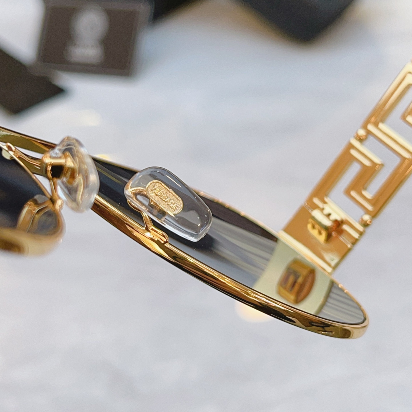 ，【VERSAC*】范思*哲新款太阳镜，MODEL：VE 2289，SIZE：61口12-147