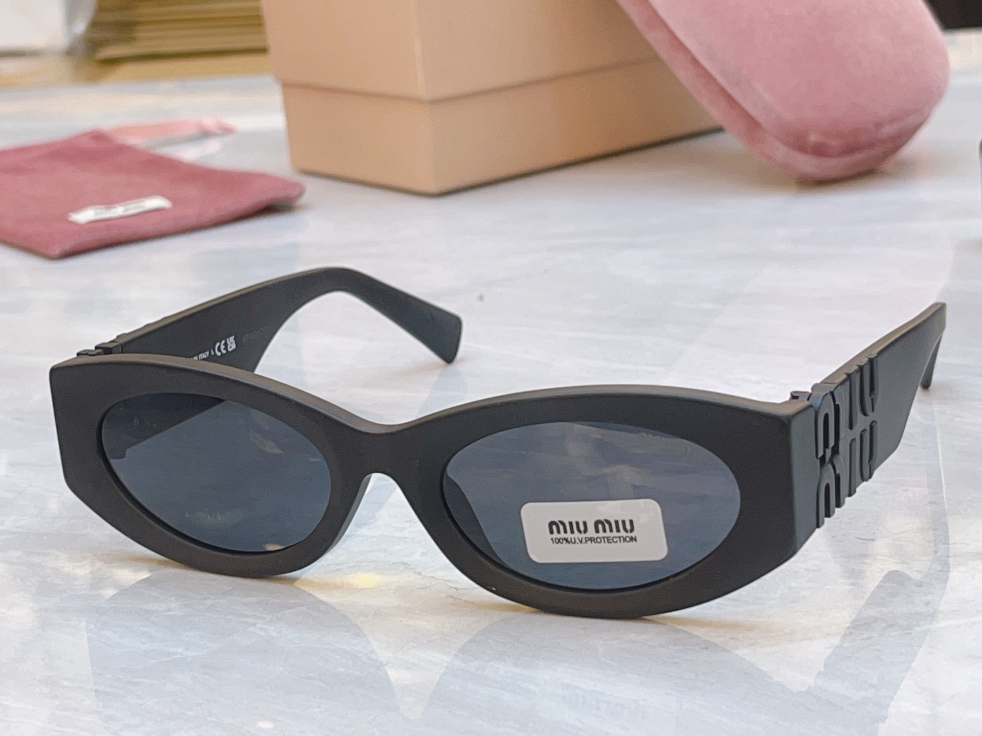 ，【MIUMI*】缪*缪新款太阳镜🕶️，Mod：SMU 11w，SIZE:54口21-135