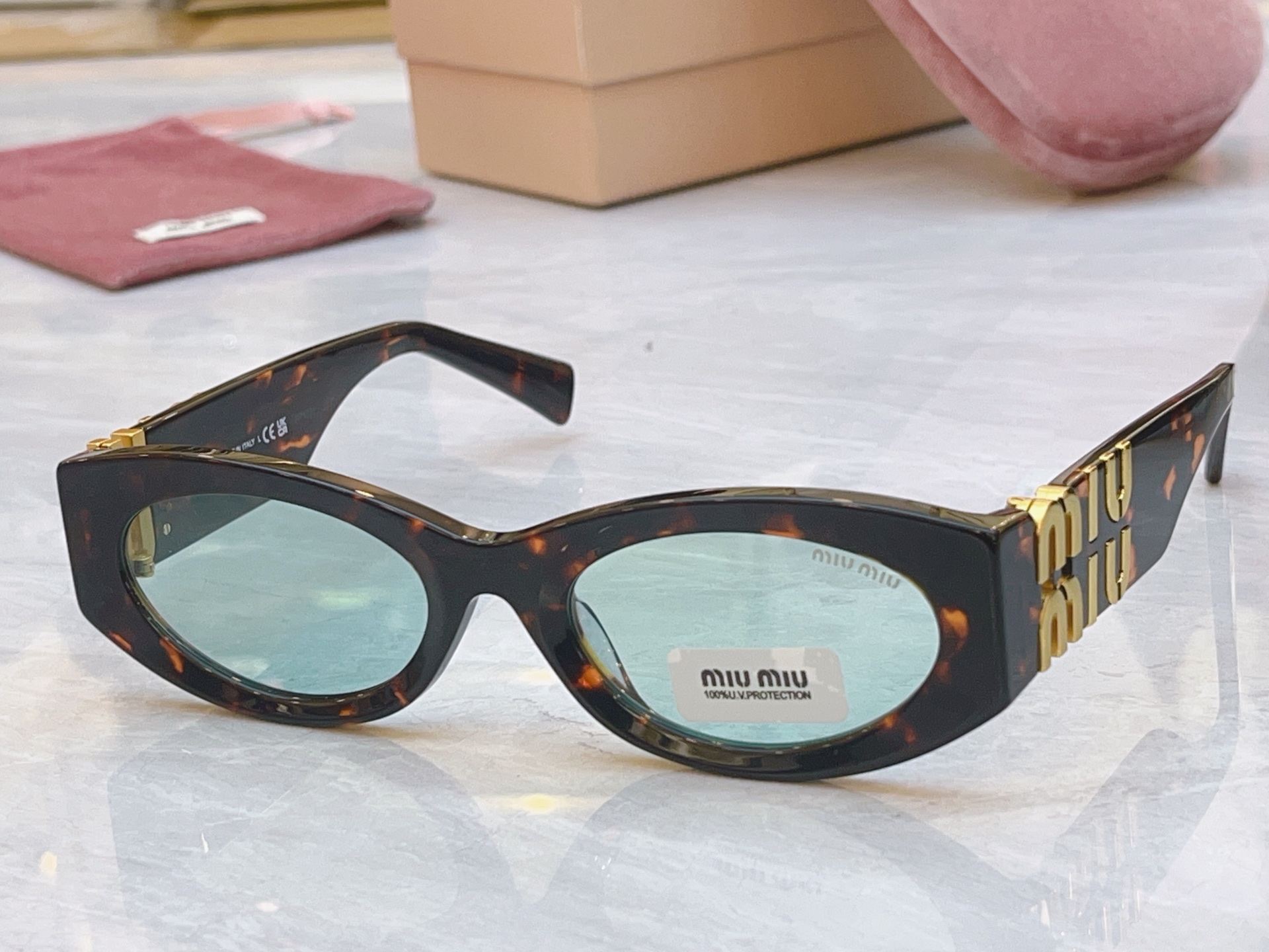 ，【MIUMI*】缪*缪新款太阳镜🕶️，Mod：SMU 11w，SIZE:54口21-135