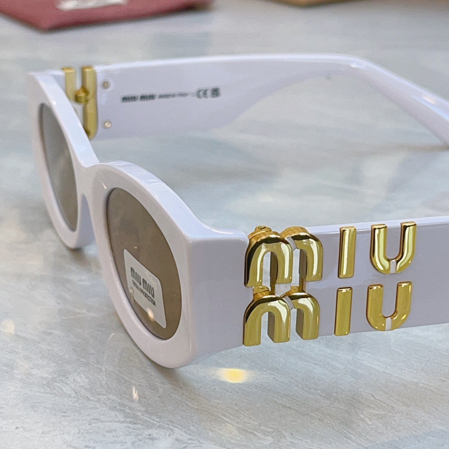 ，【MIUMI*】缪*缪新款太阳镜🕶️，Mod：SMU 11w，SIZE:54口21-135