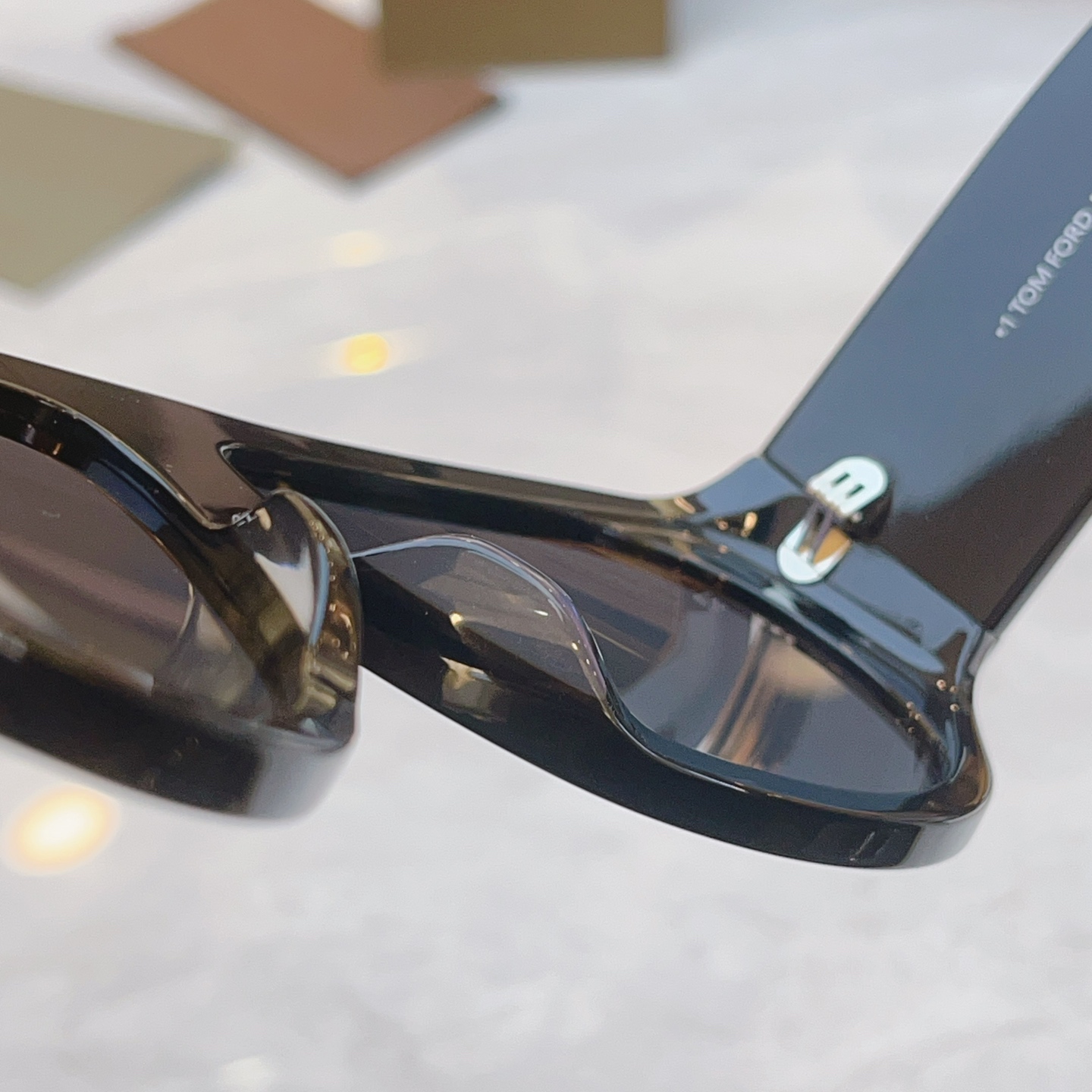 ，【TOM FOR*】汤姆*福特新款太阳镜，MODEL：TF1044，SIZE：60口12-140