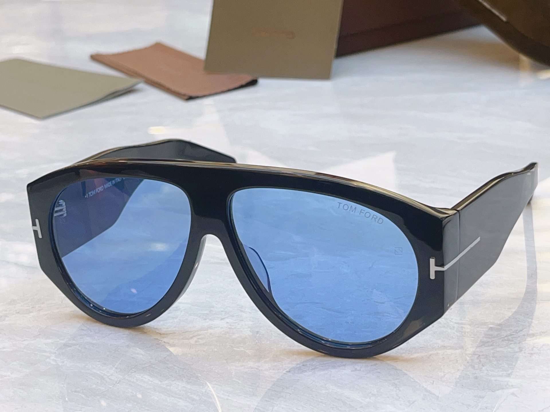 ，【TOM FOR*】汤姆*福特新款太阳镜，MODEL：TF1044，SIZE：60口12-140