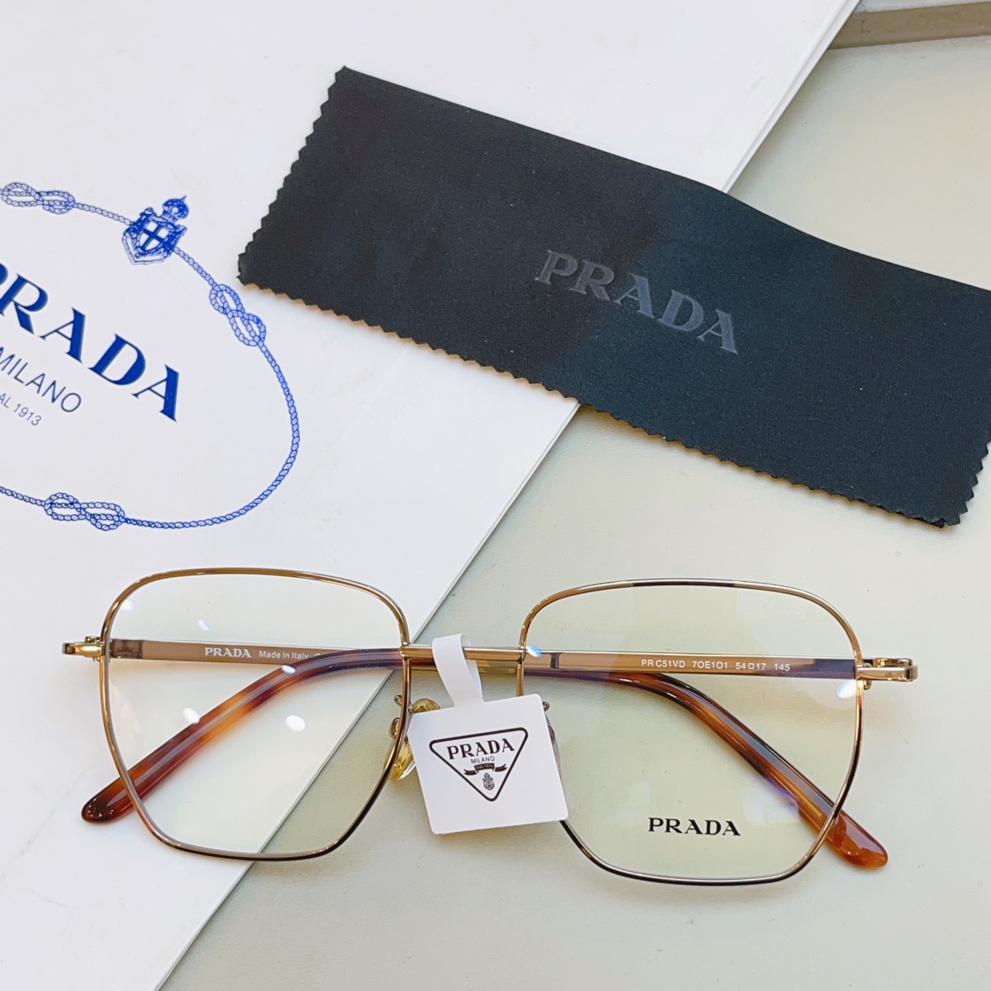 ，【PRAD*】普拉*达新款眼镜架 高品质✨，MODEL：PR C51VD，SIZE：54口17-145